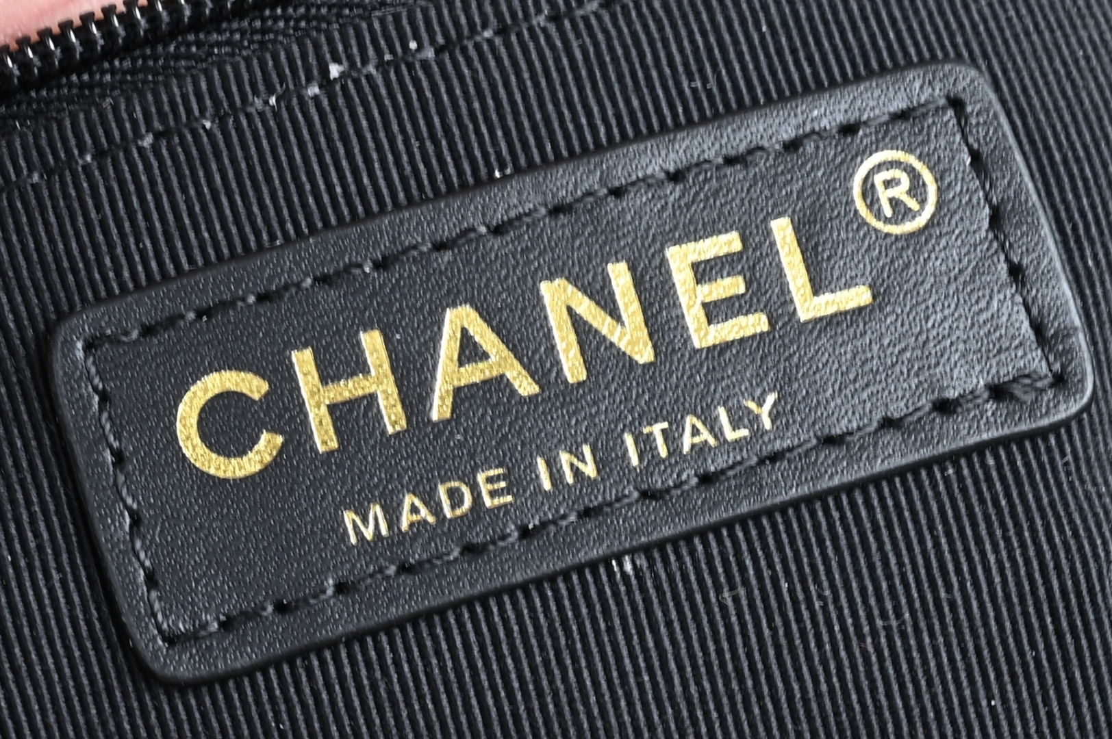 25K Fall-Winter Collection Quilted Grained Calfskin (Caviar) Bowling Bag with Gold-Tone Hardware & Side Pockets (Model AS5293) - Mocuir