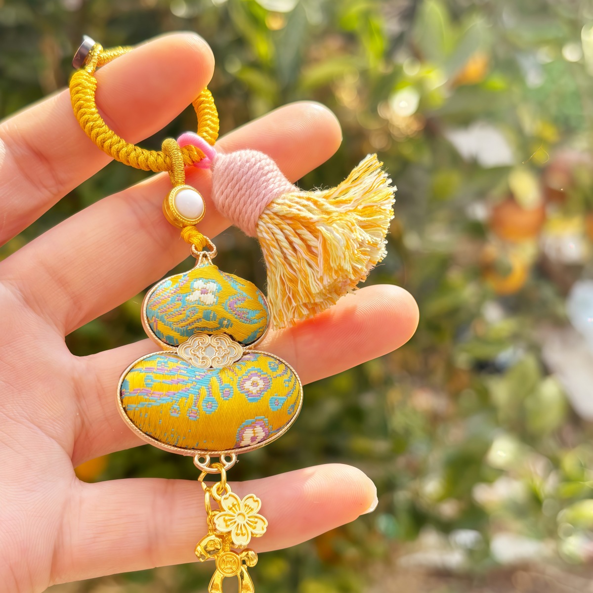 Chinese style embroidery gourd pendant decoration