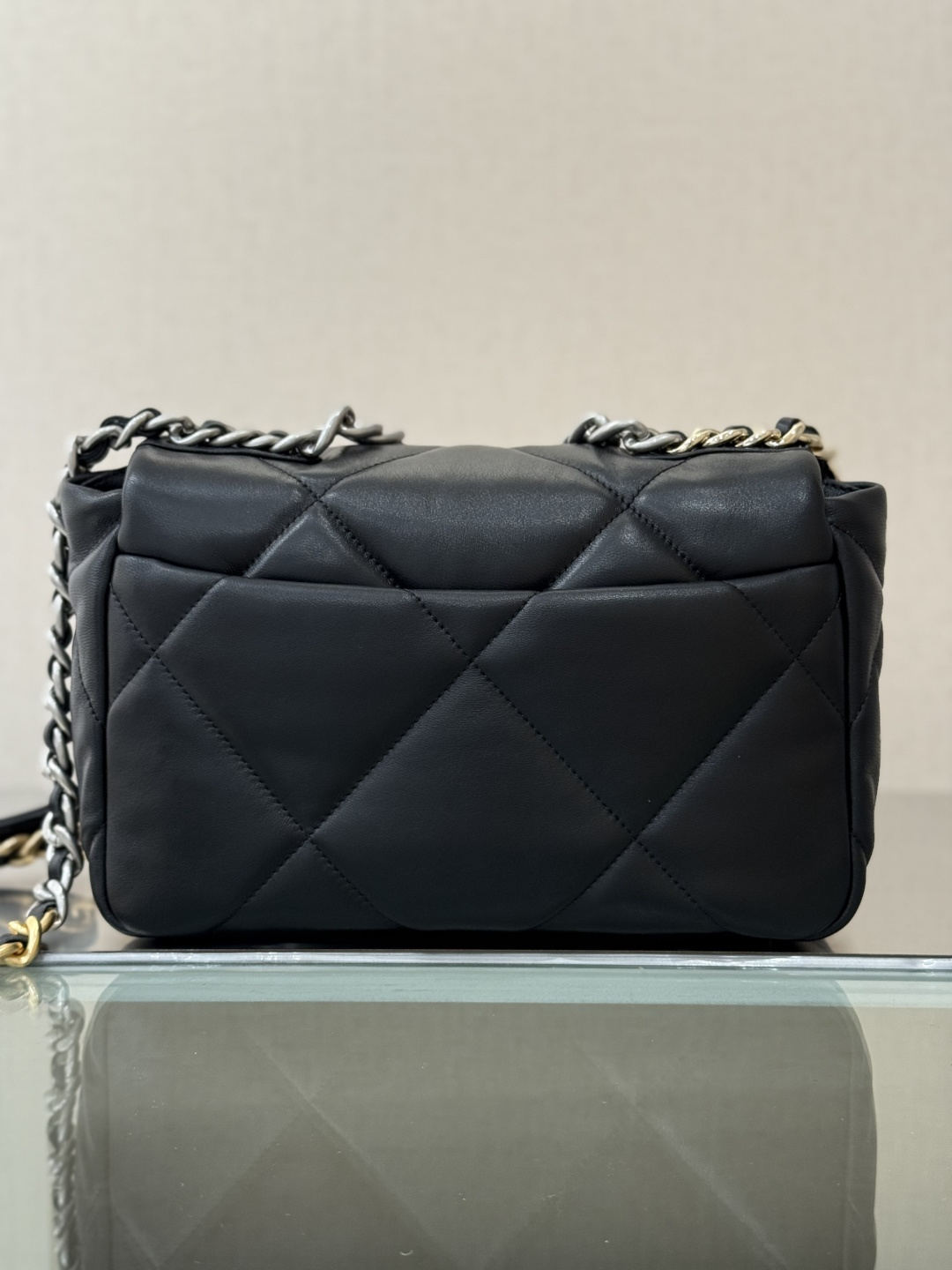 19 Medium Flap Bag (AS1160) in Black Shiny Lambskin with Tri-Tone Hardware - Mocuir