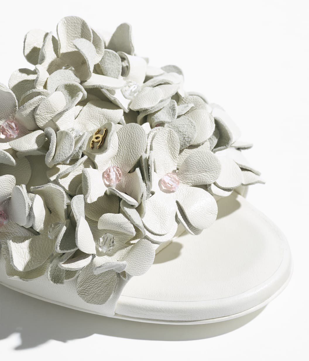 Spring-Summer 2025 Pre-collection Mules