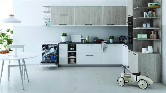 INDESIT - Lavastoviglie IN2FE14CNP80W Classe E 14 coperti