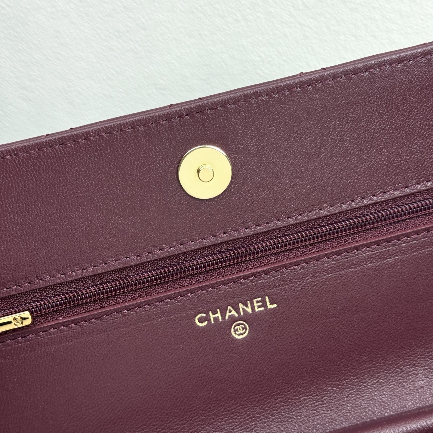 Classic Wallet on Chain（Plum） - Mocuir