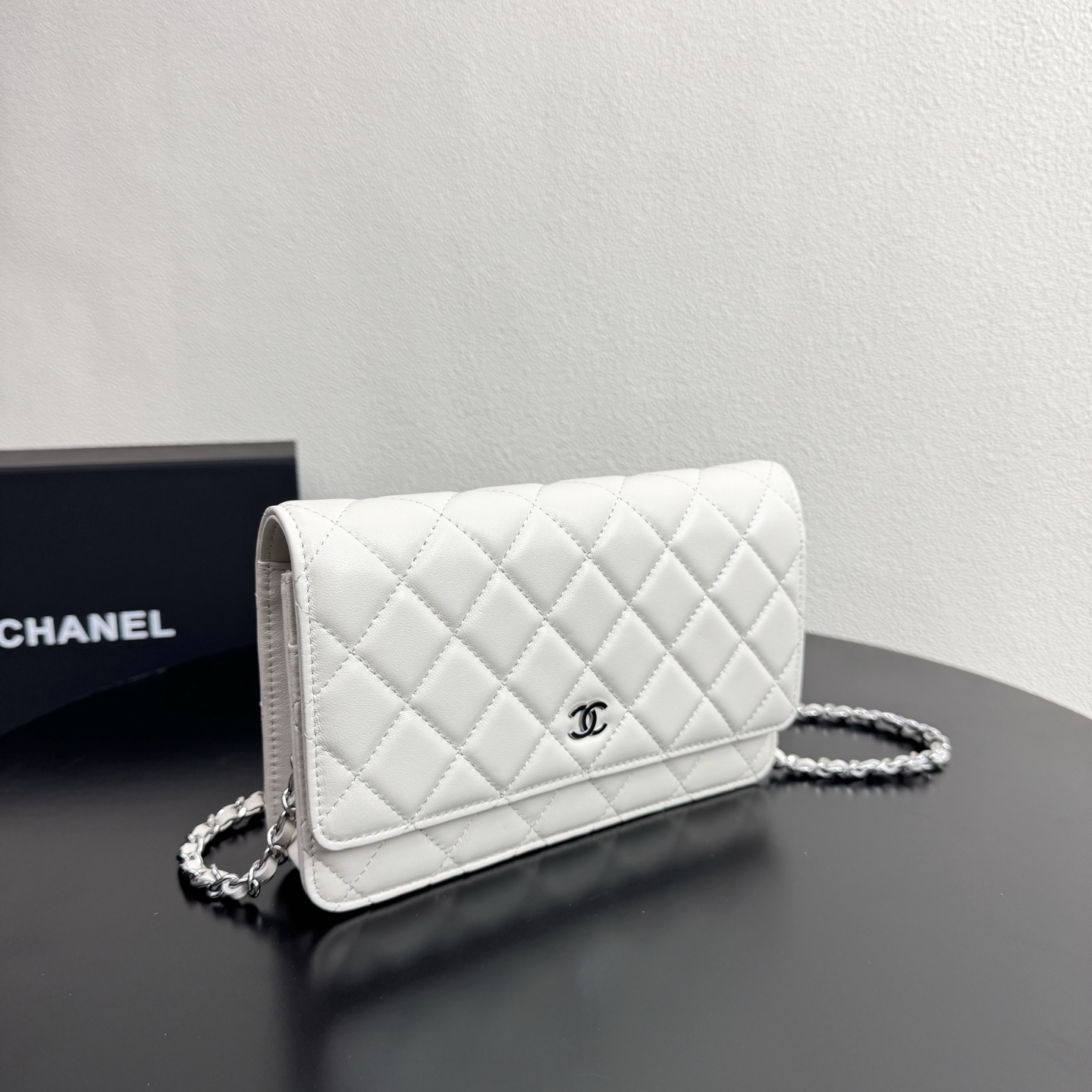 Classic Wallet on Chain（White） - Mocuir