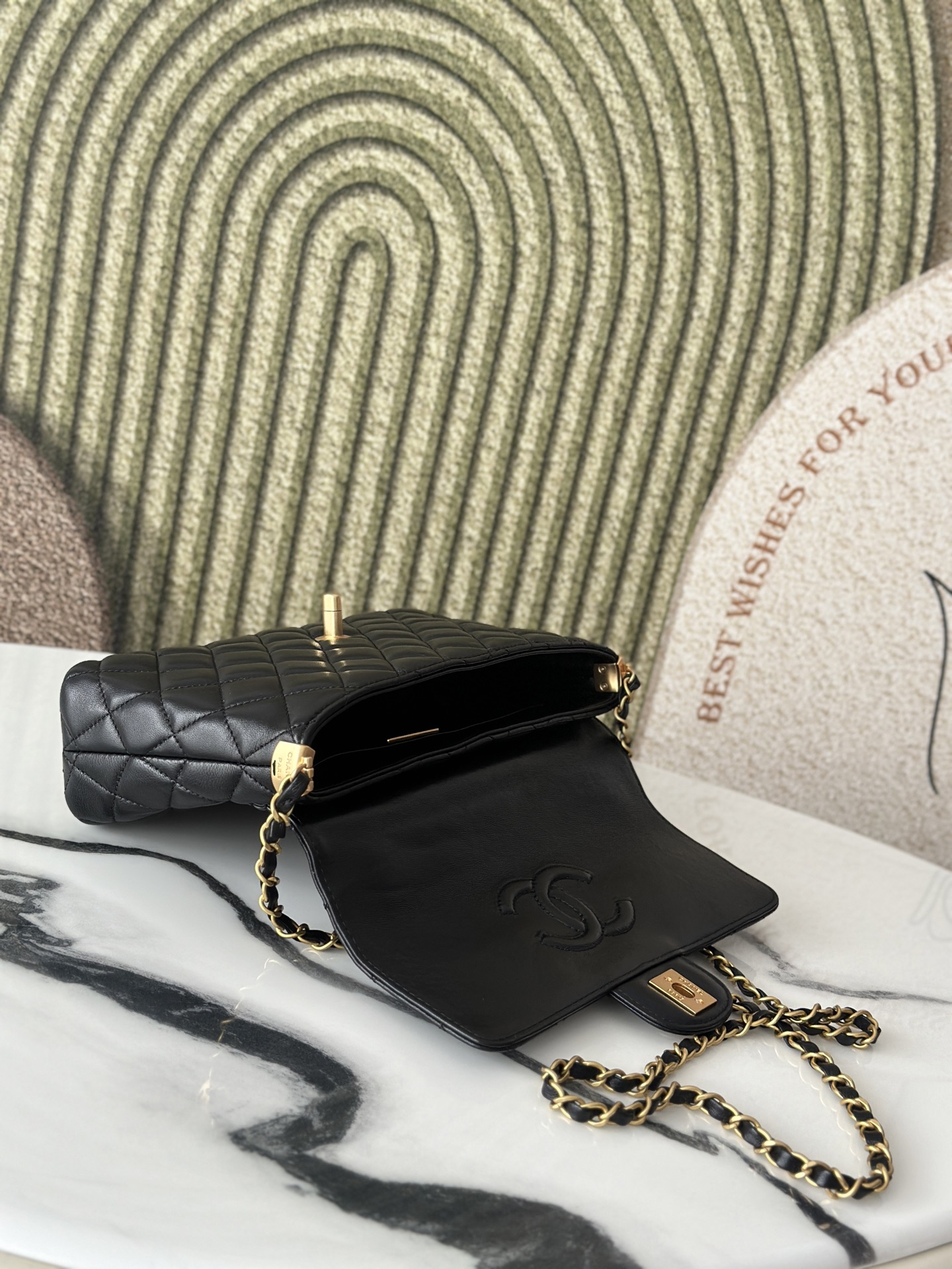 25C/26C Small Classic Flap with Top Handle - Mocuir