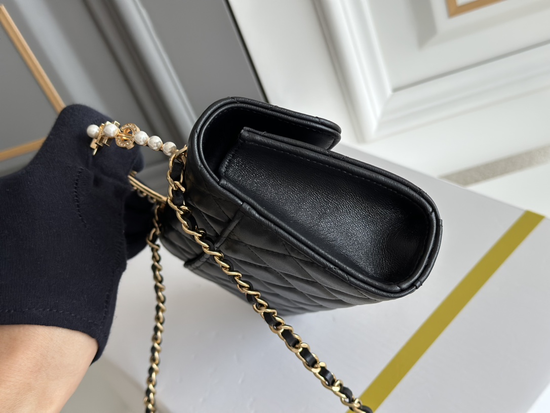 23B Mini Flap Bag with Pearl Handle in Black Quilted Lambskin with Gold-Tone Hardware (Model AS3980) - Mocuir