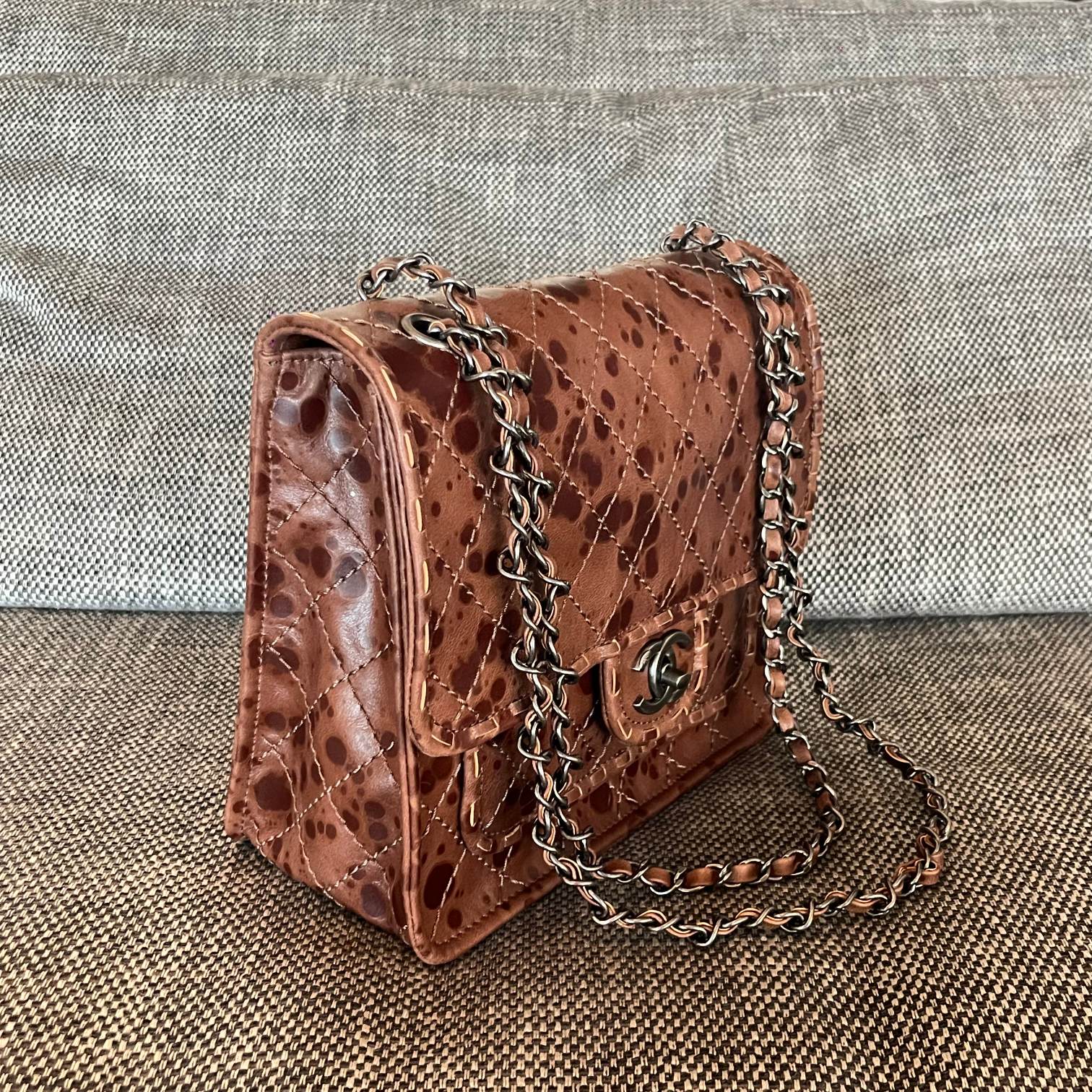 Vintage Brown Patina Oil-Waxed Calfskin Quilted Flap Handbag with Silver-Tone Hardware - Mocuir