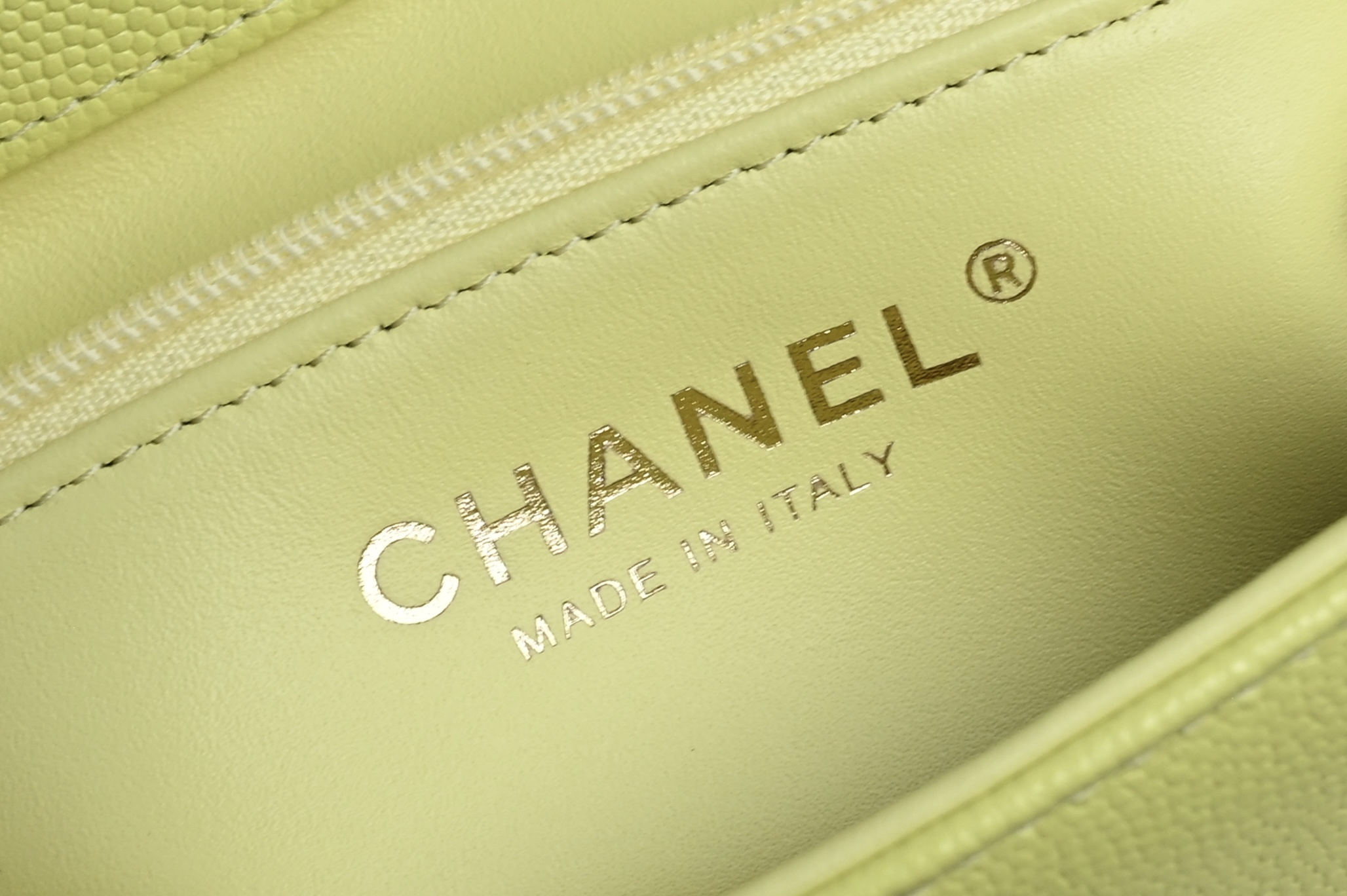 26P Preppy Coco Large Flap Bag in Lemon Yellow Grained Shiny Calfskin with Gold-Tone Hardware - Mocuir