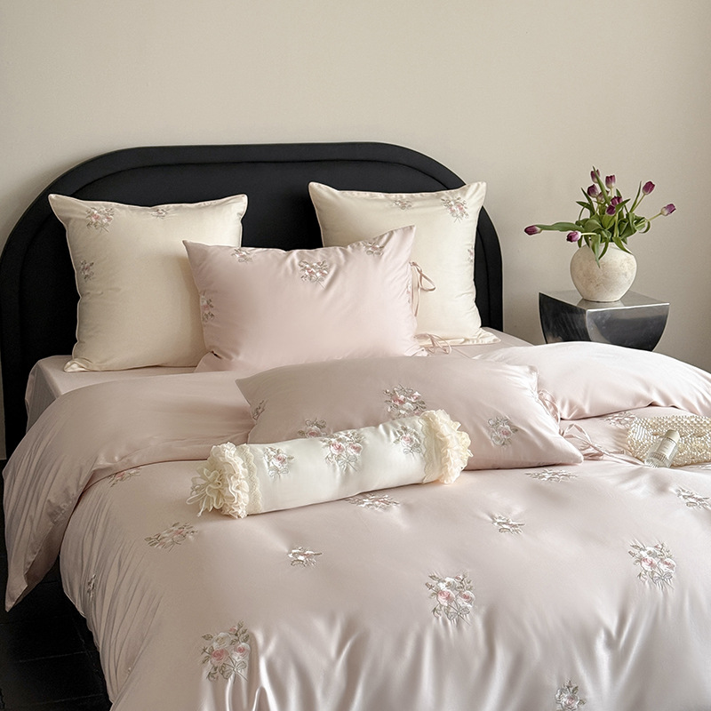 Cotton long-staple cotton four-piece cotton embroidered quilt cover bedding set of 4