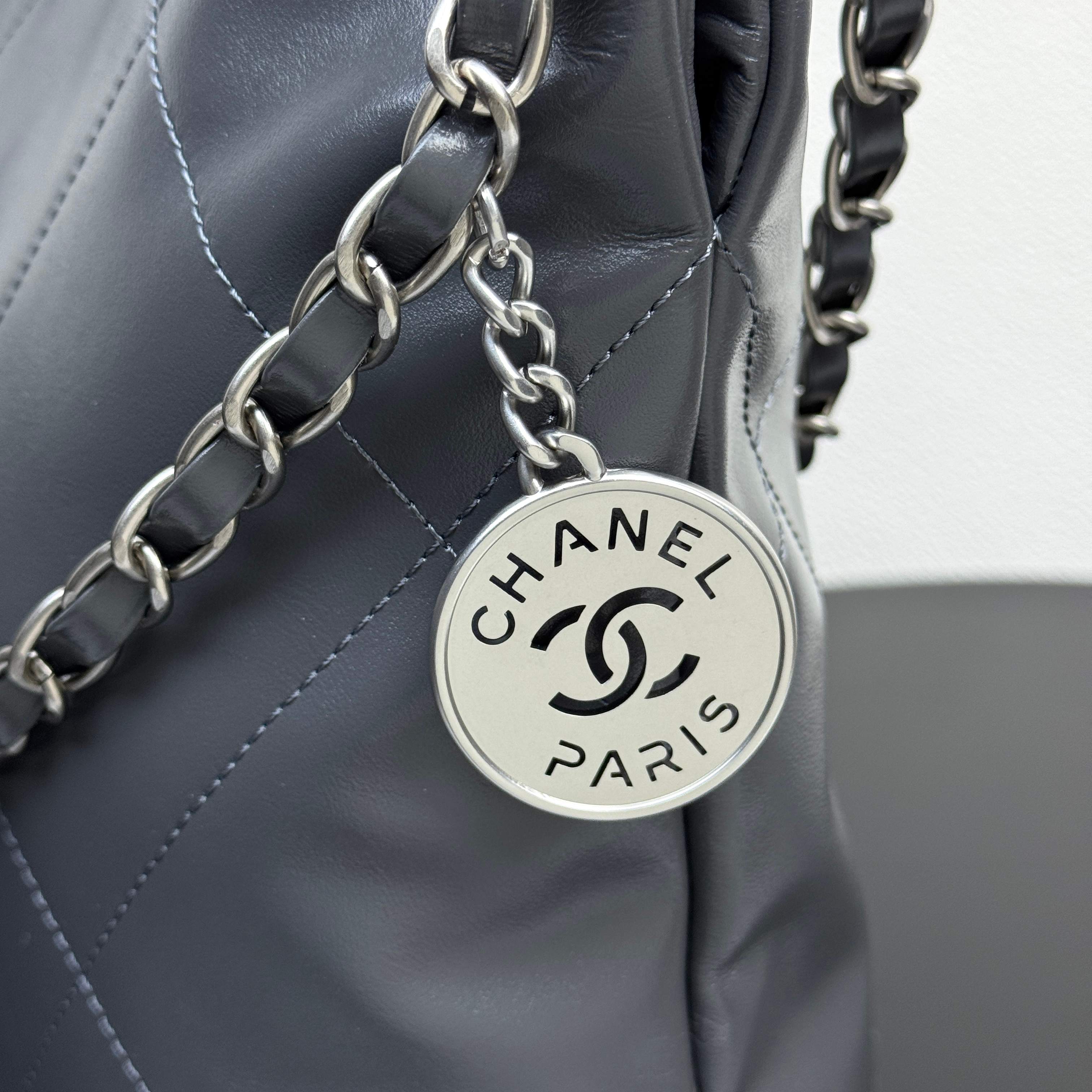 22 Bag Quilted Shiny Calfskin in Dark Grey (Silver Hardware) - Mocuir