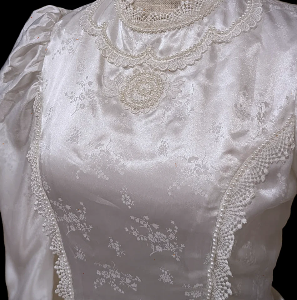 1980s Prairie Floral Wedding Gown in Bright White Satin with Large Ribbon and Rosette