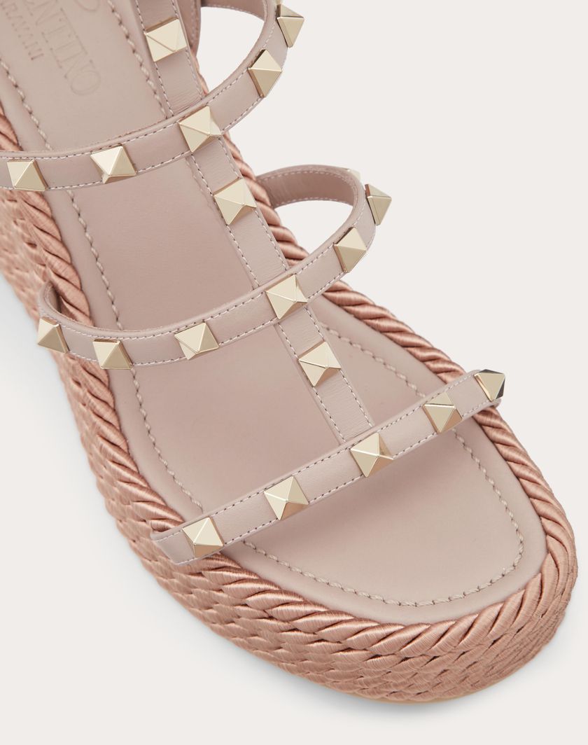 ROCKSTUD ANKLE STRAP WEDGE SANDAL IN CALFSKIN LEATHER 95 MM