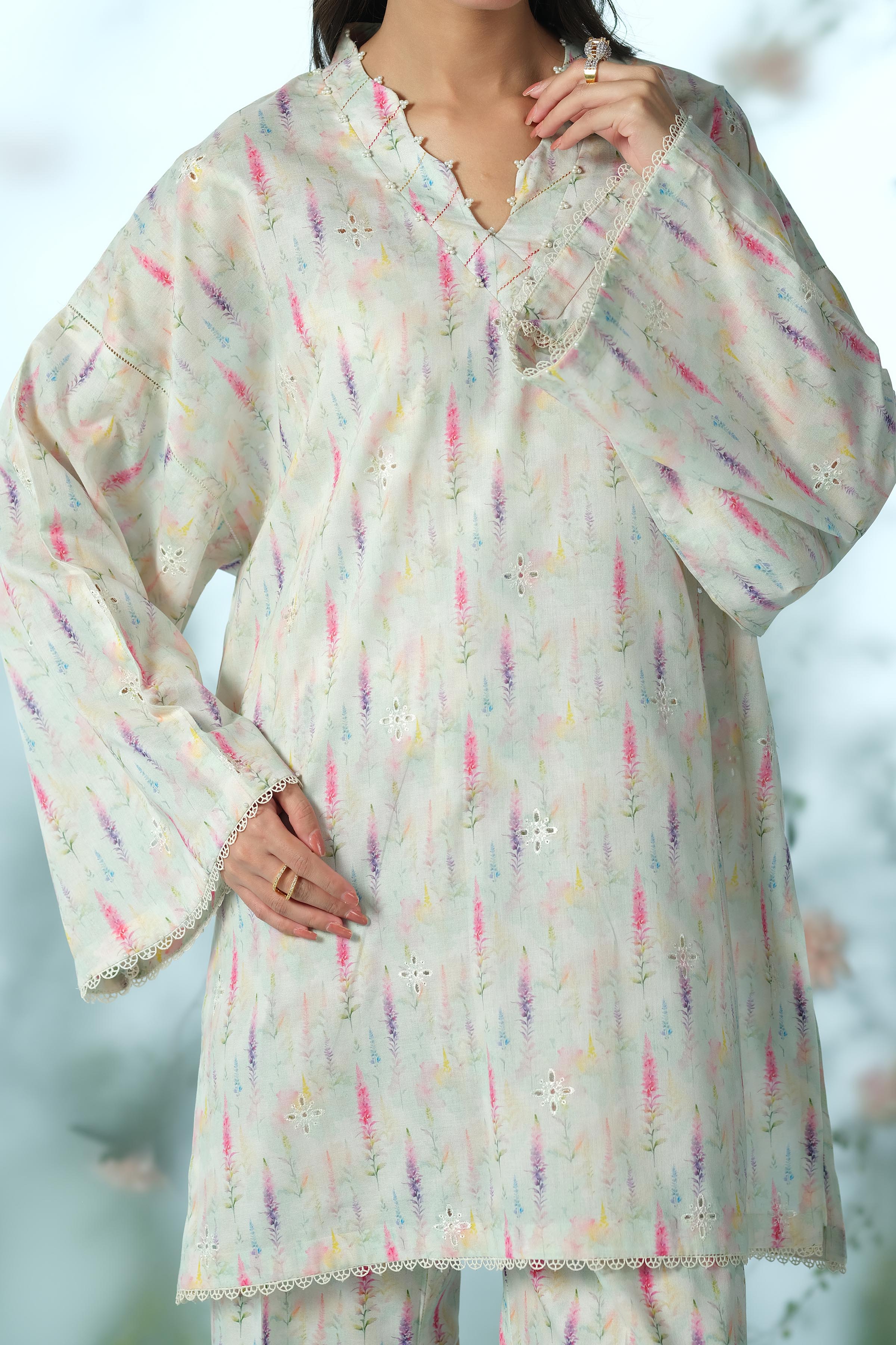LAWN | EMBROIDERED