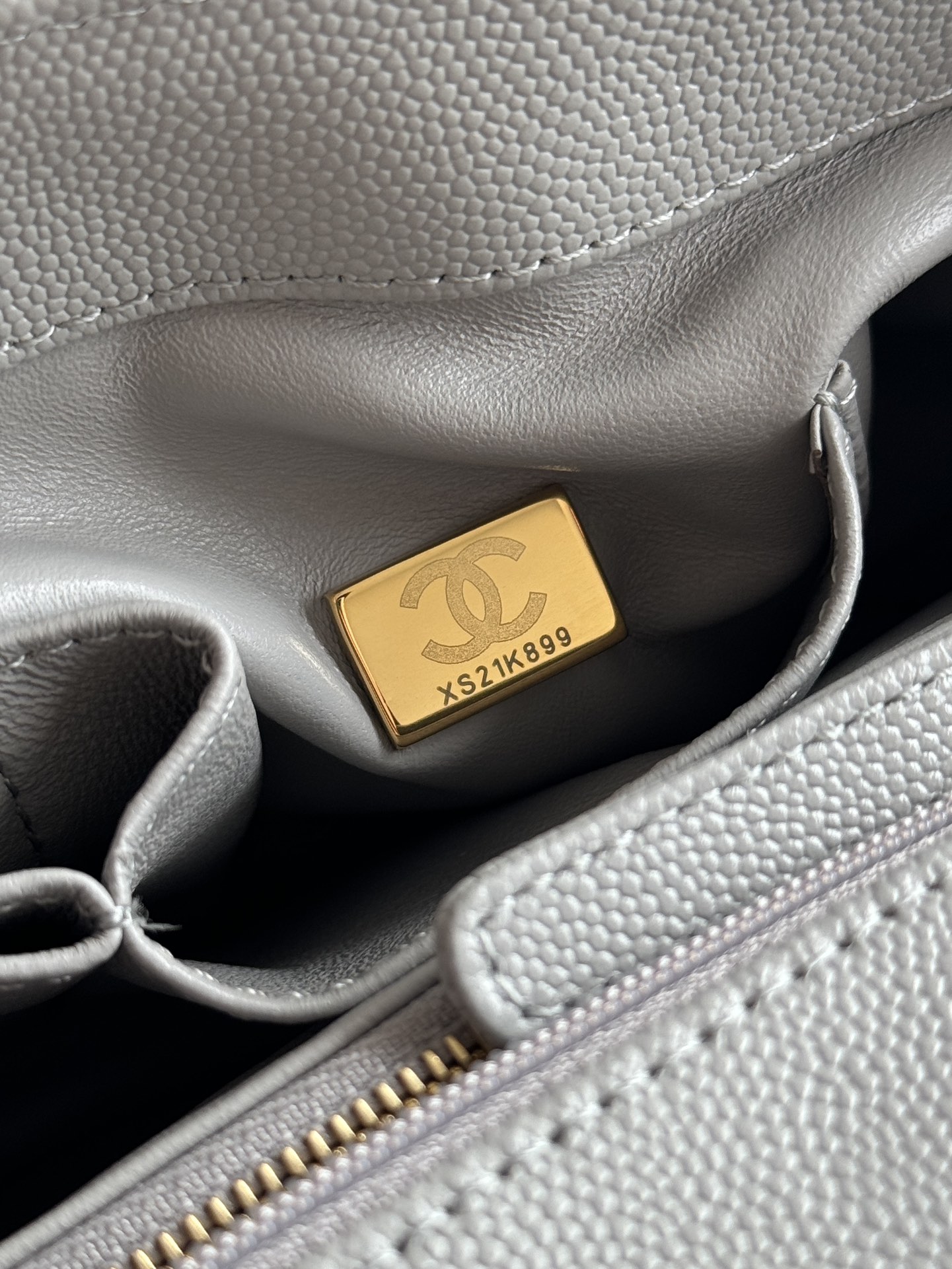 Small Coco Handle Flap Bag in Light Grey Quilted Caviar Leather with Light Gold-Tone Hardware - Mocuir