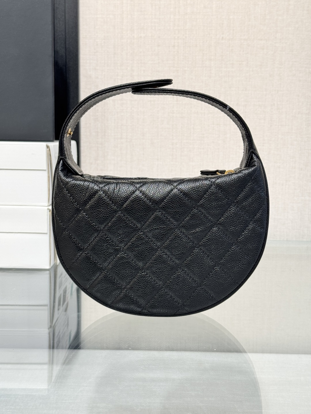 24C Pearl Chain Hobo Bag（Black） - Mocuir