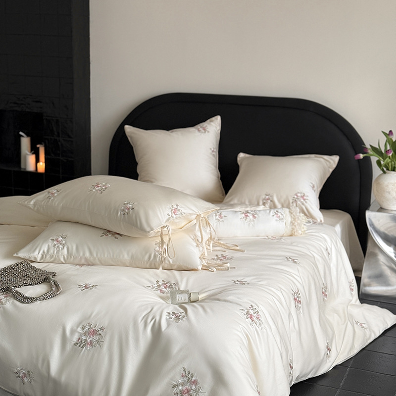 Cotton long-staple cotton four-piece cotton embroidered quilt cover bedding set of 4