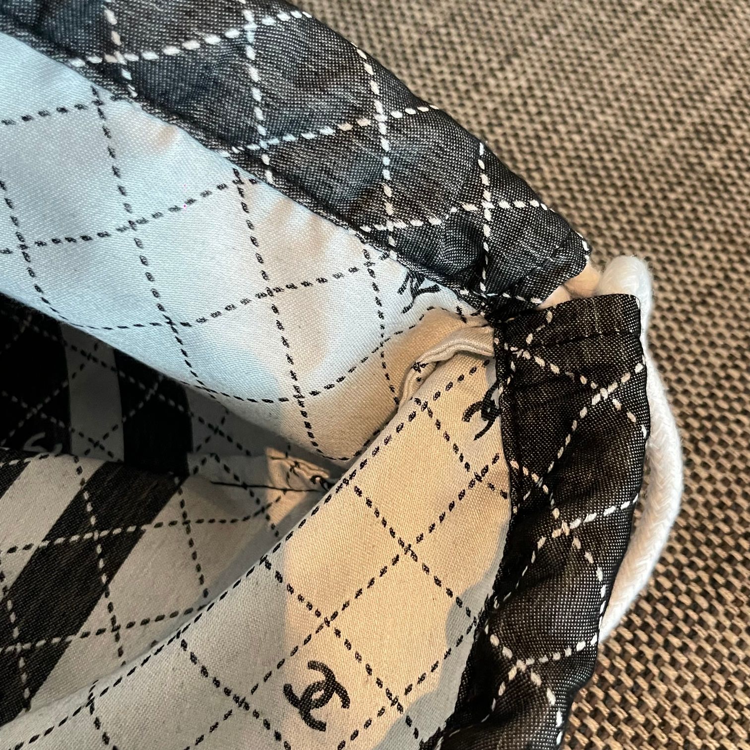 Black & White Printed Cotton Canvas Drawstring Backpack with CC Logo Print - Mocuir