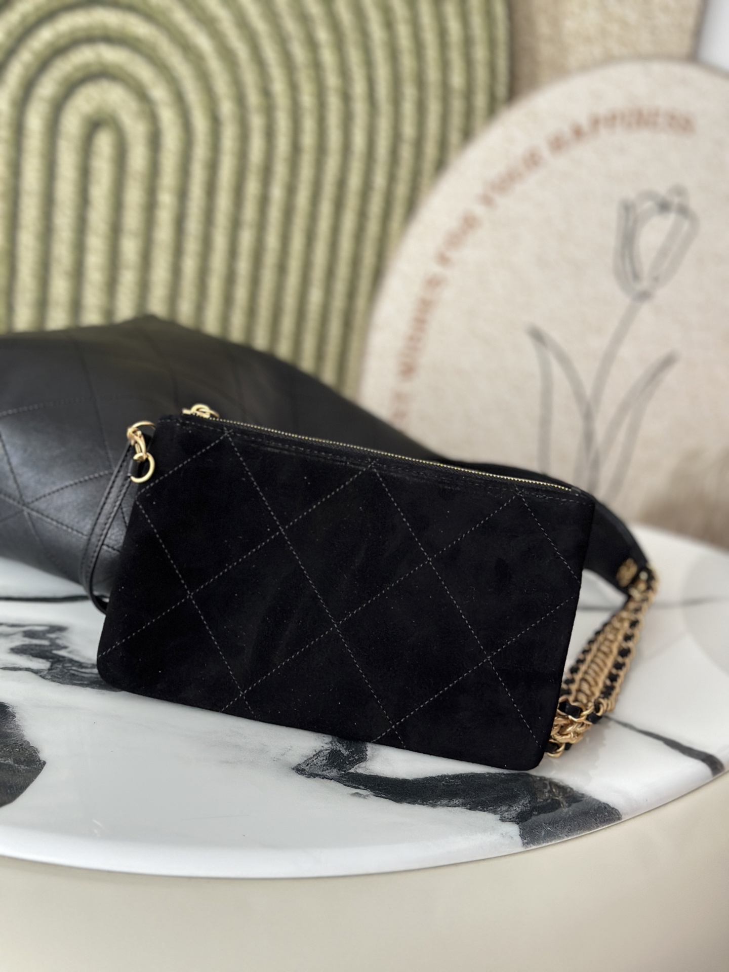 25K Black Calfskin Quilted Hobo Bag with Gold Turnlock Hardware - Mocuir