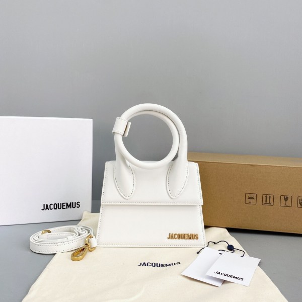 Jacquemus Medium Bag – JACQ1024