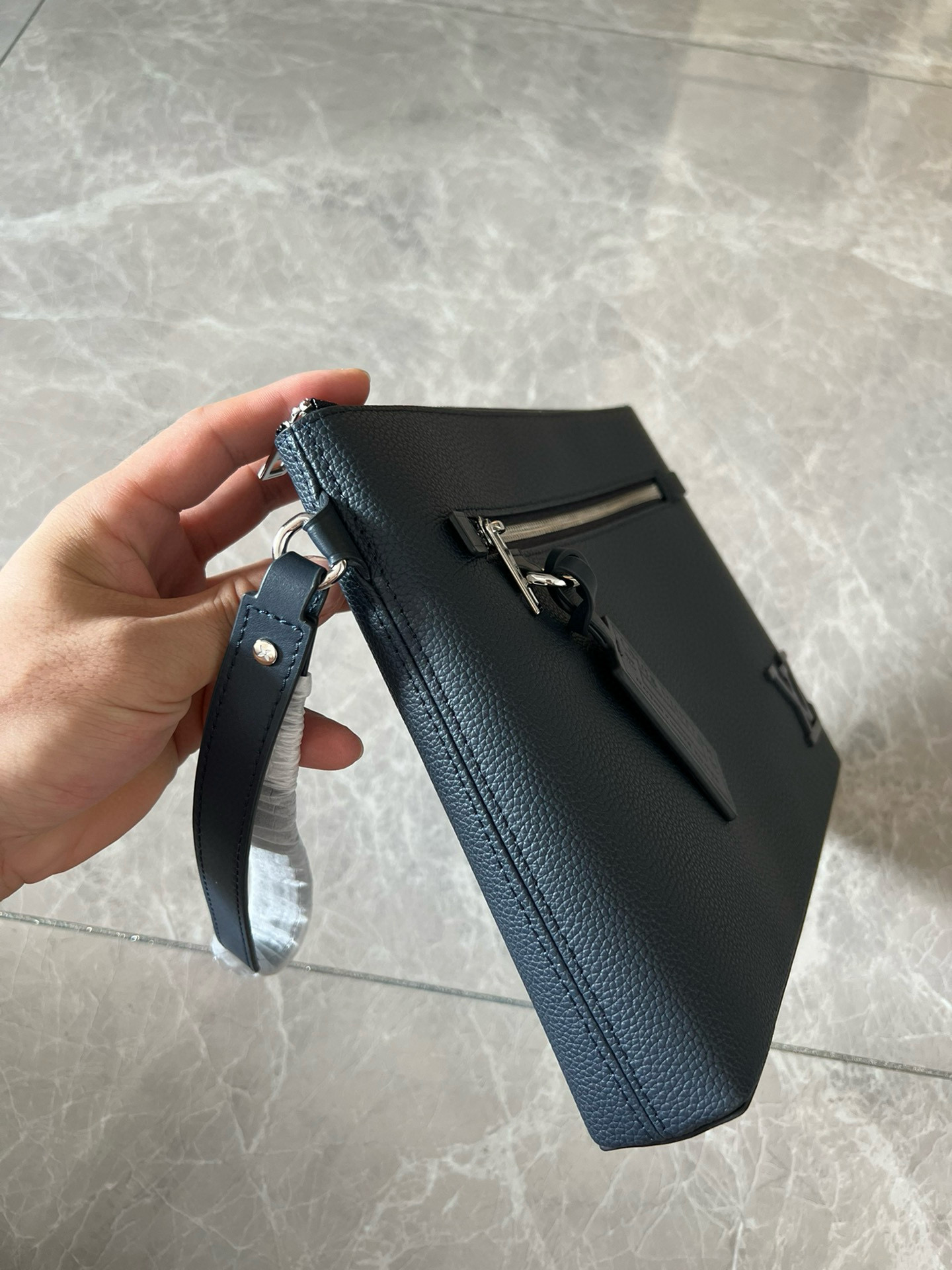 Louis Vuitton Pouch – BHPH1040