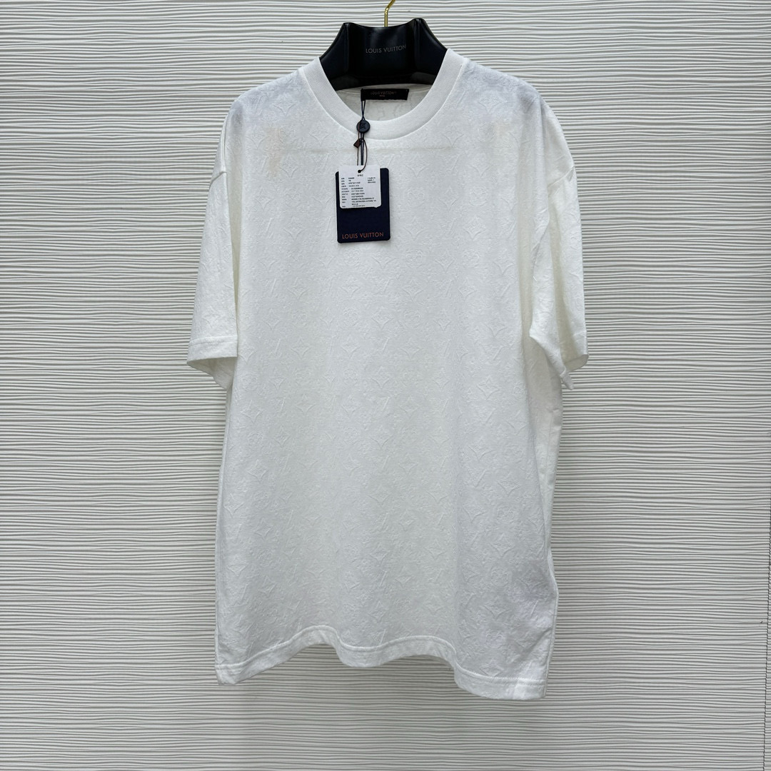 Louis Vuitton T-Shirt – TSHP2699