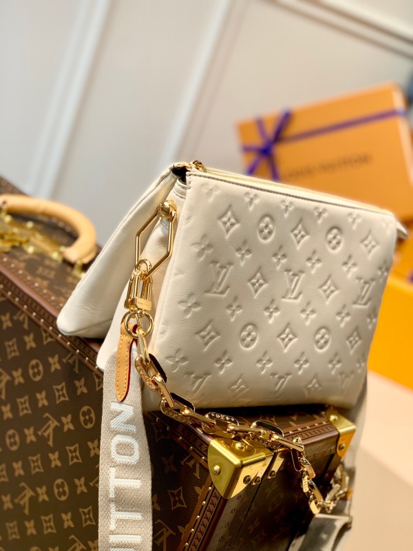 Louis Vuitton Shoulder Bag – LVSH1121