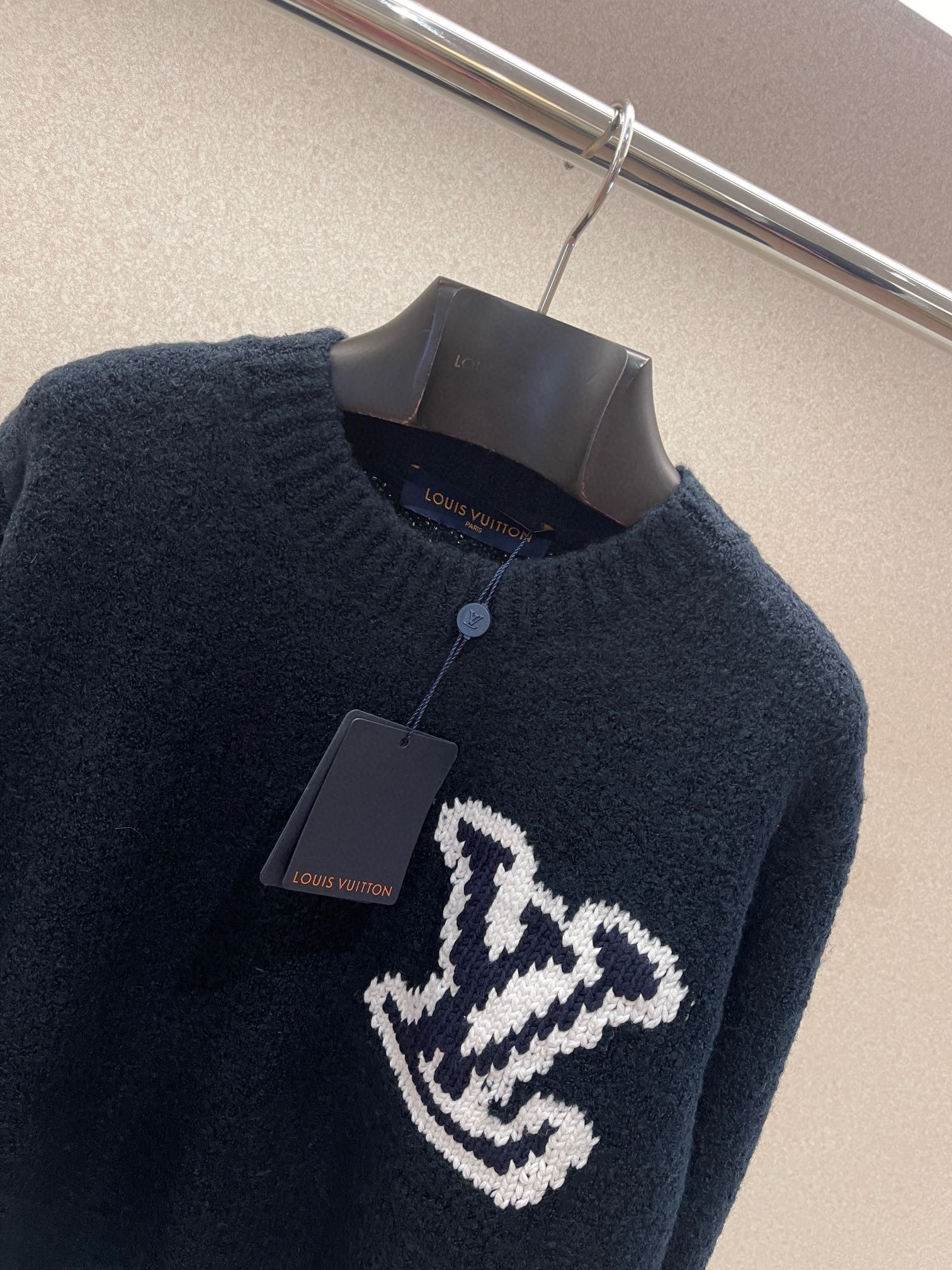 Louis Vuitton Sweater – SWHO1774