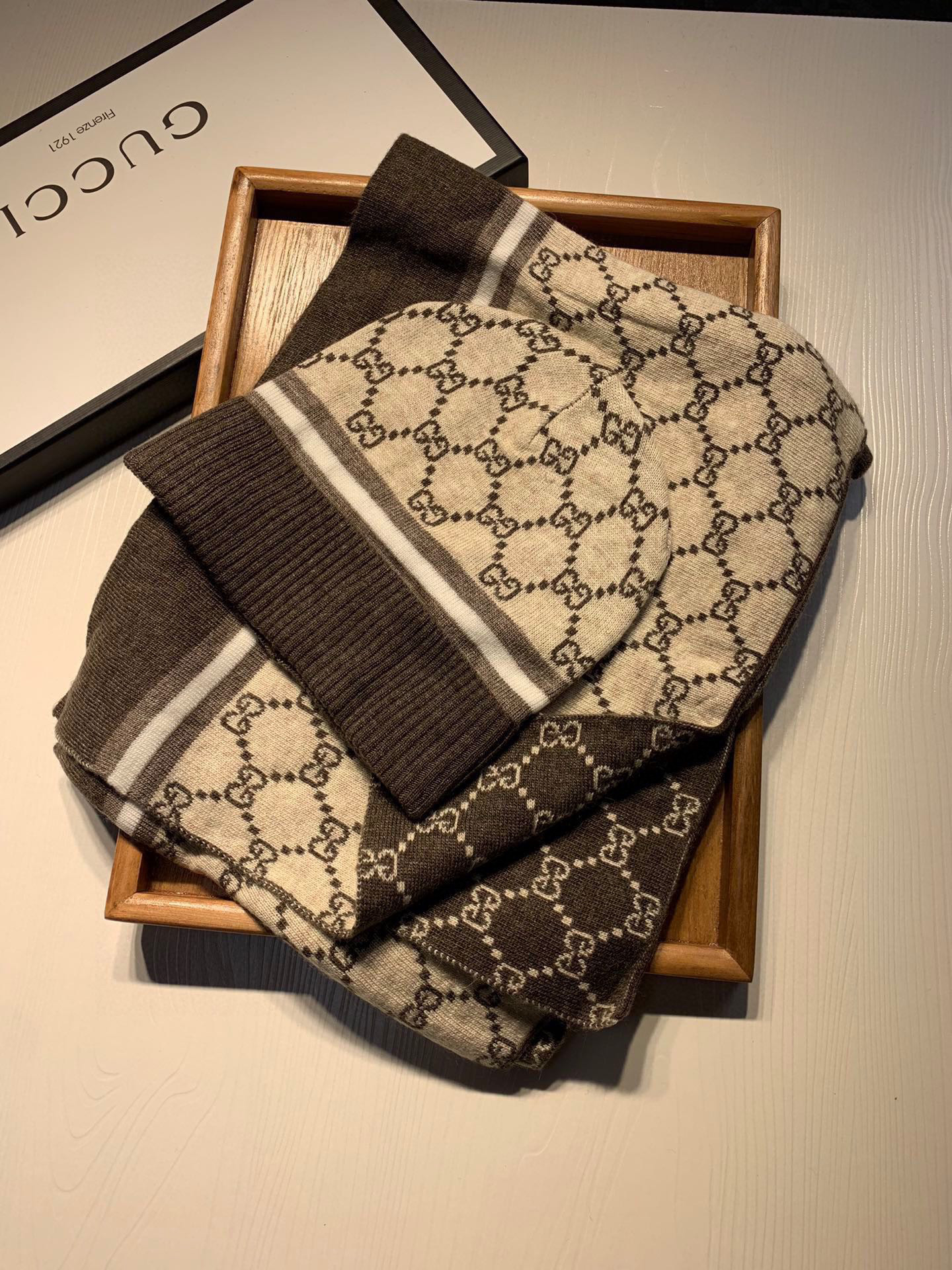 Gucci Scarf & Hat Set – SCHA1018