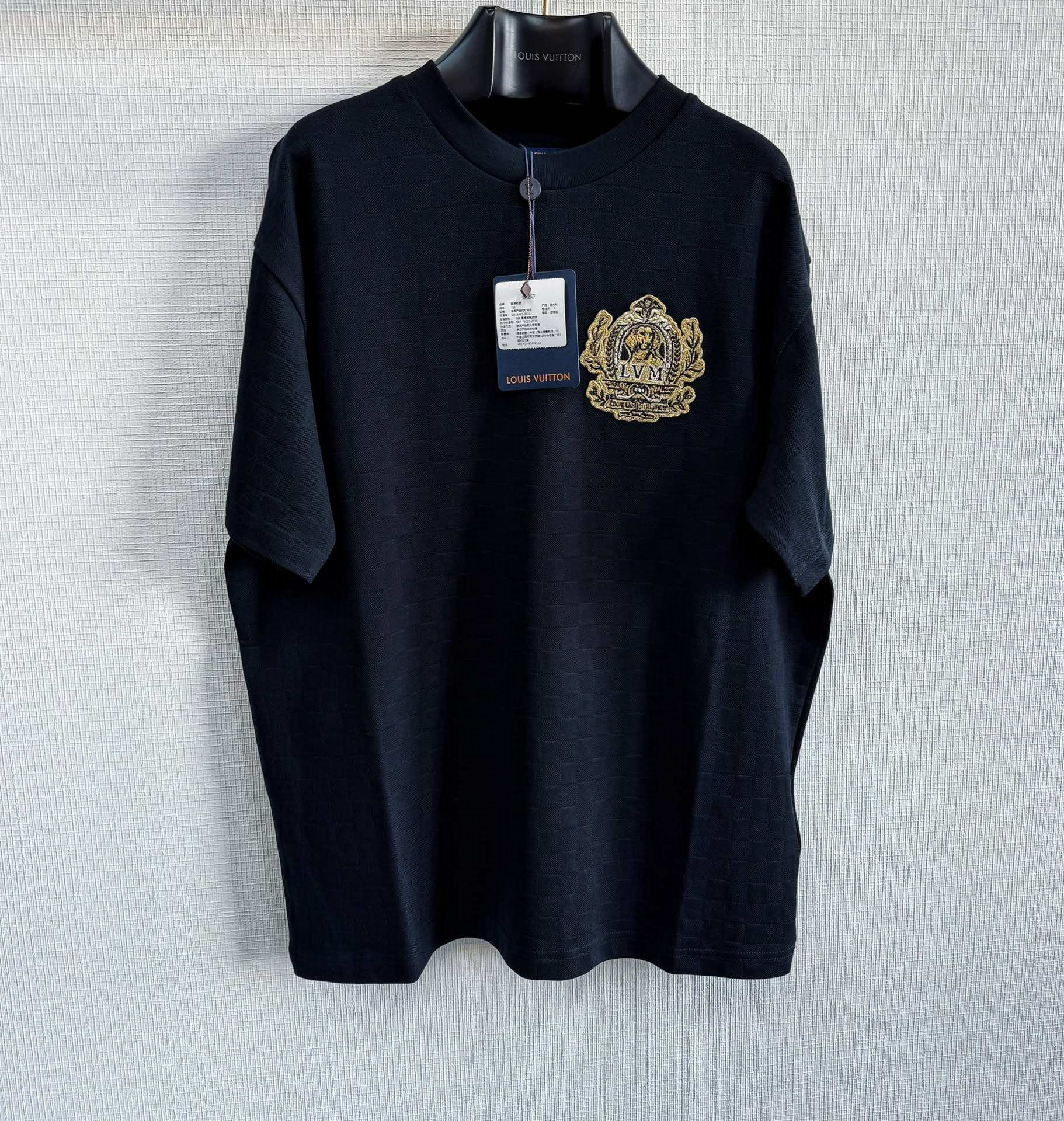 Louis Vuitton T-Shirt – TSHP3020