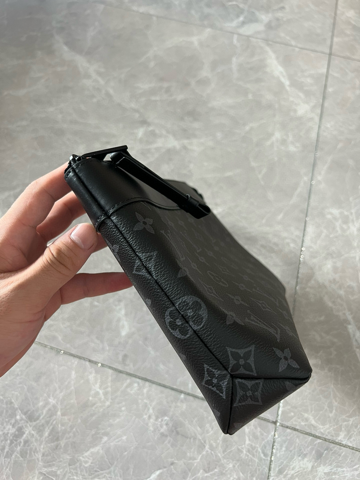 Louis Vuitton Pouch – BHPH1049