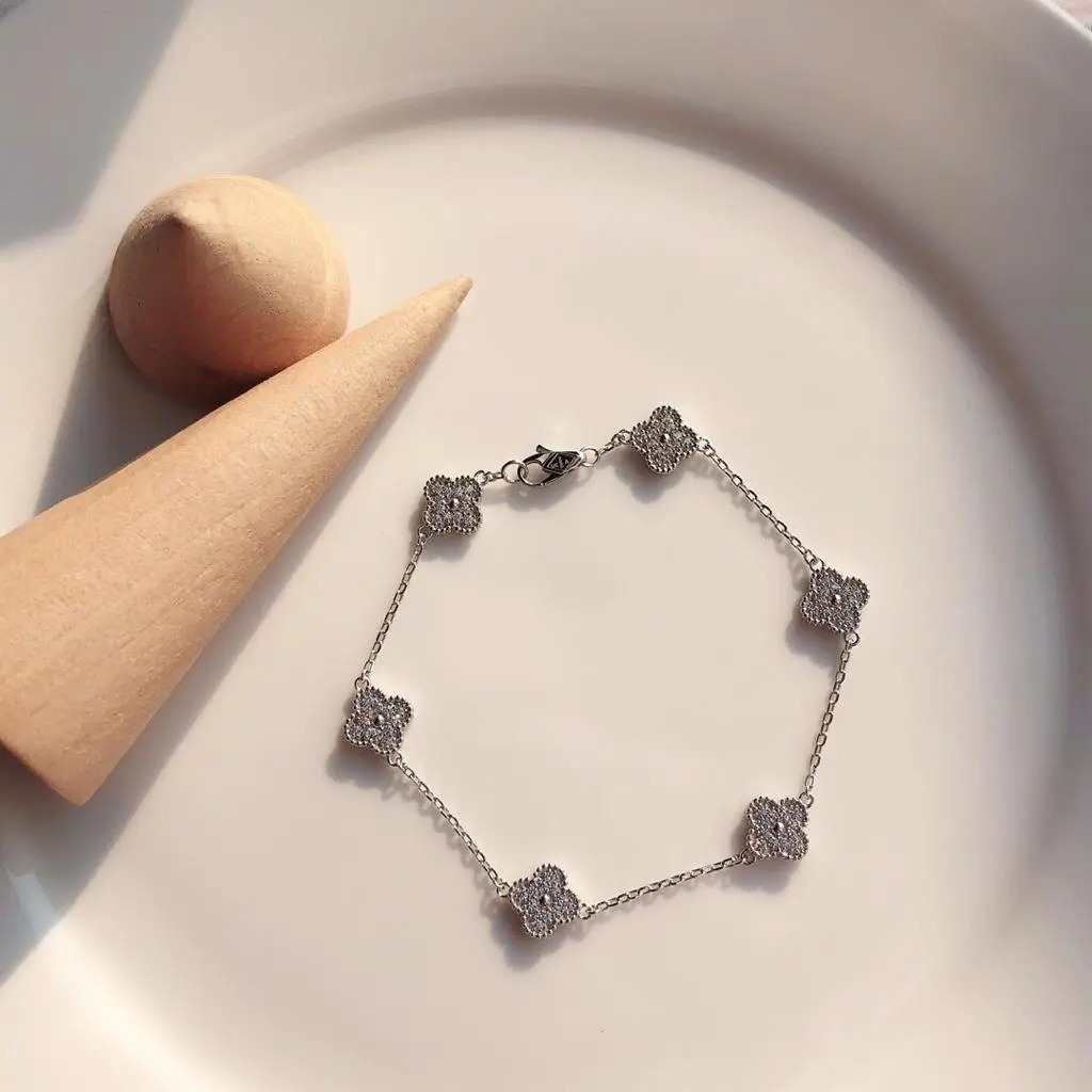 Van Cleef & Arpels Bracelet – JWWM1032