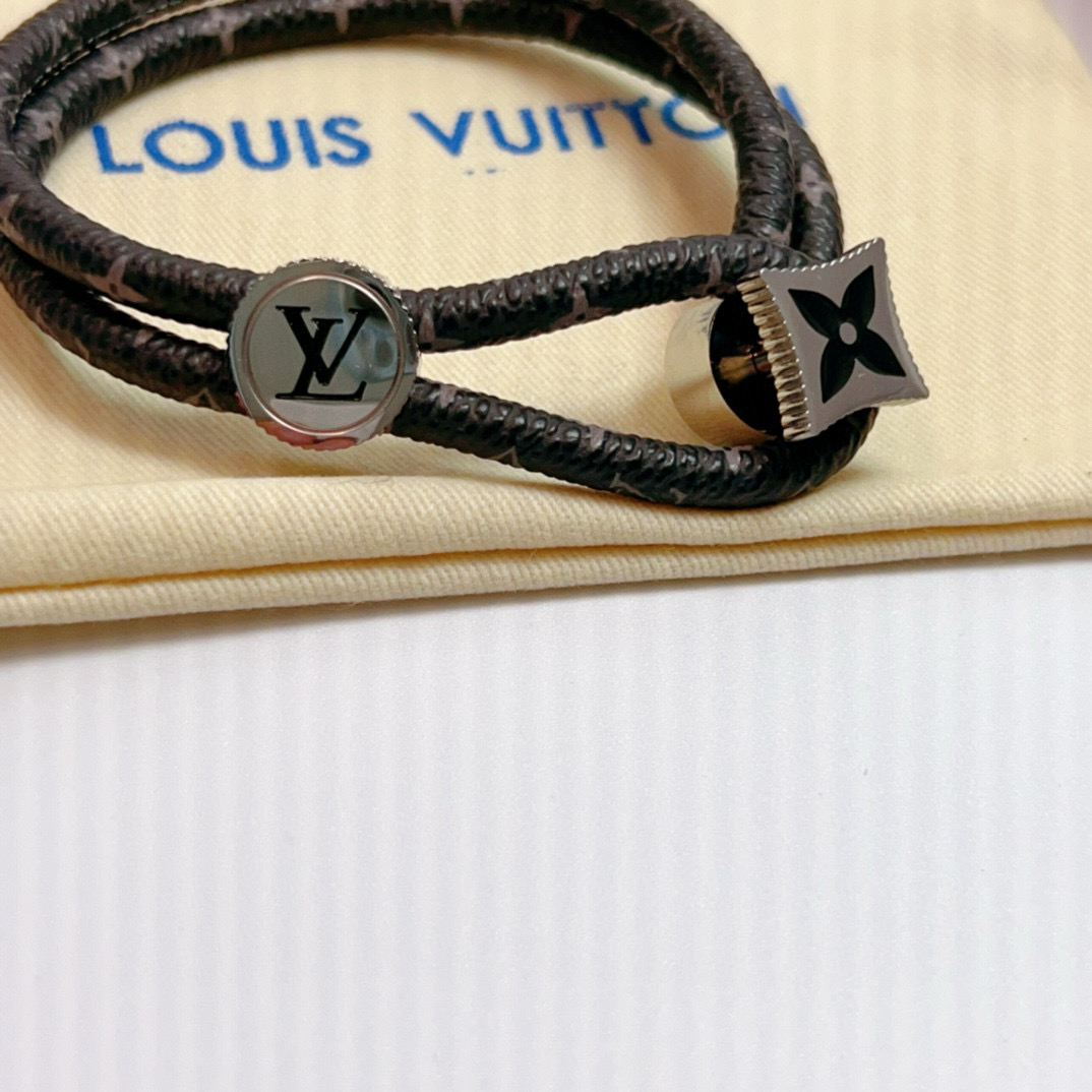 Louis Vuitton Bracelet – JWRY1043