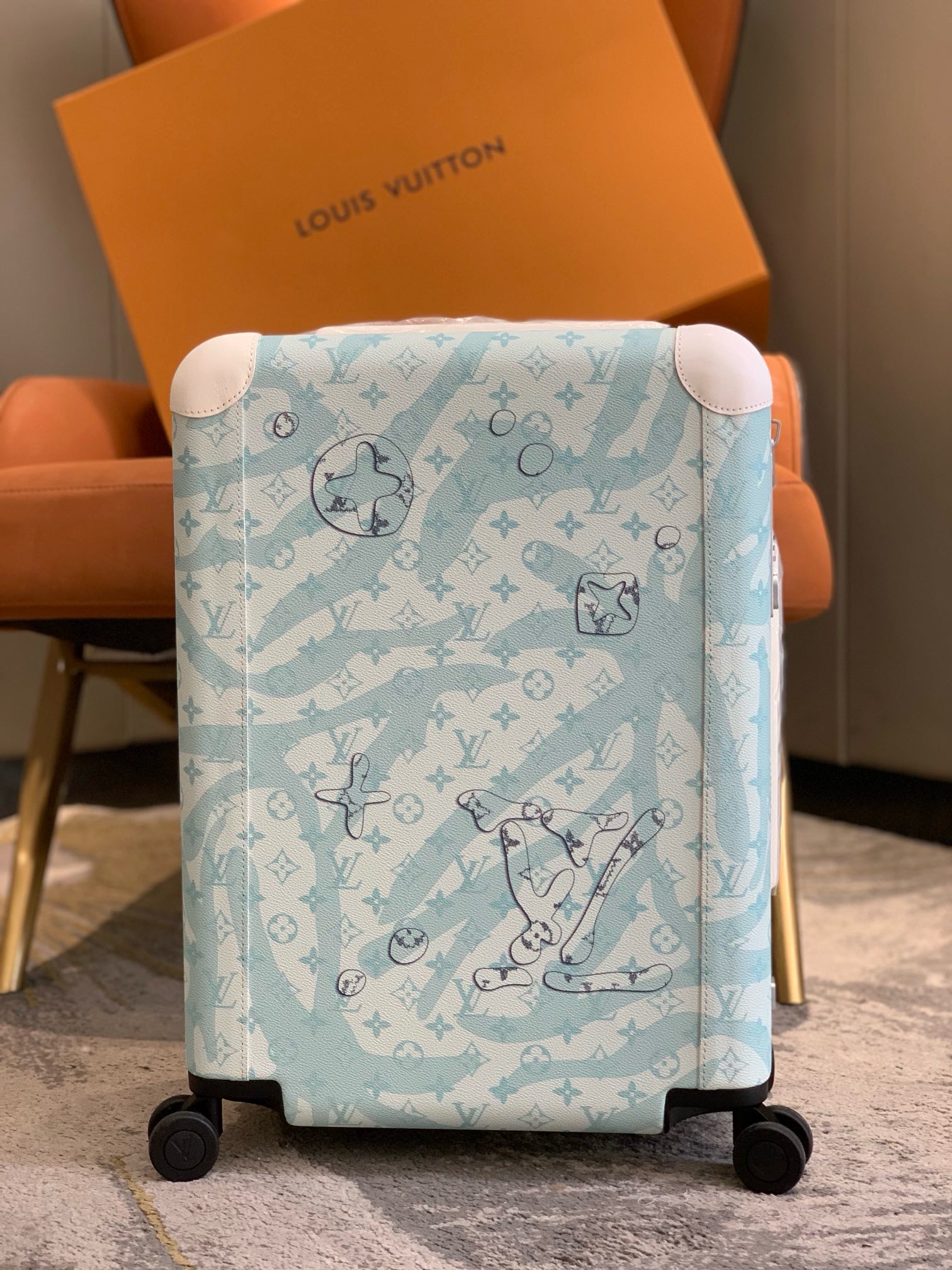 Louis Vuitton Suitcase – BGSC1007