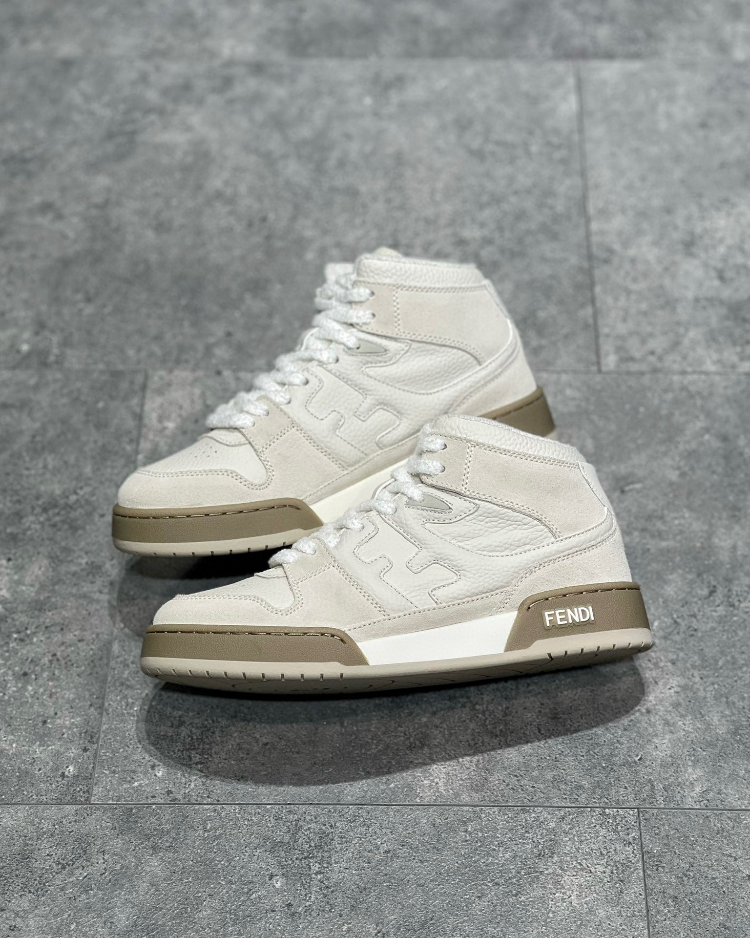 Fendi Sneaker – FEND1073