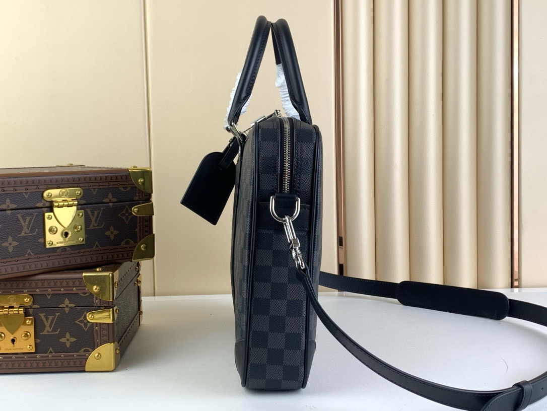 Louis Vuitton Business Bag – BGOT1006