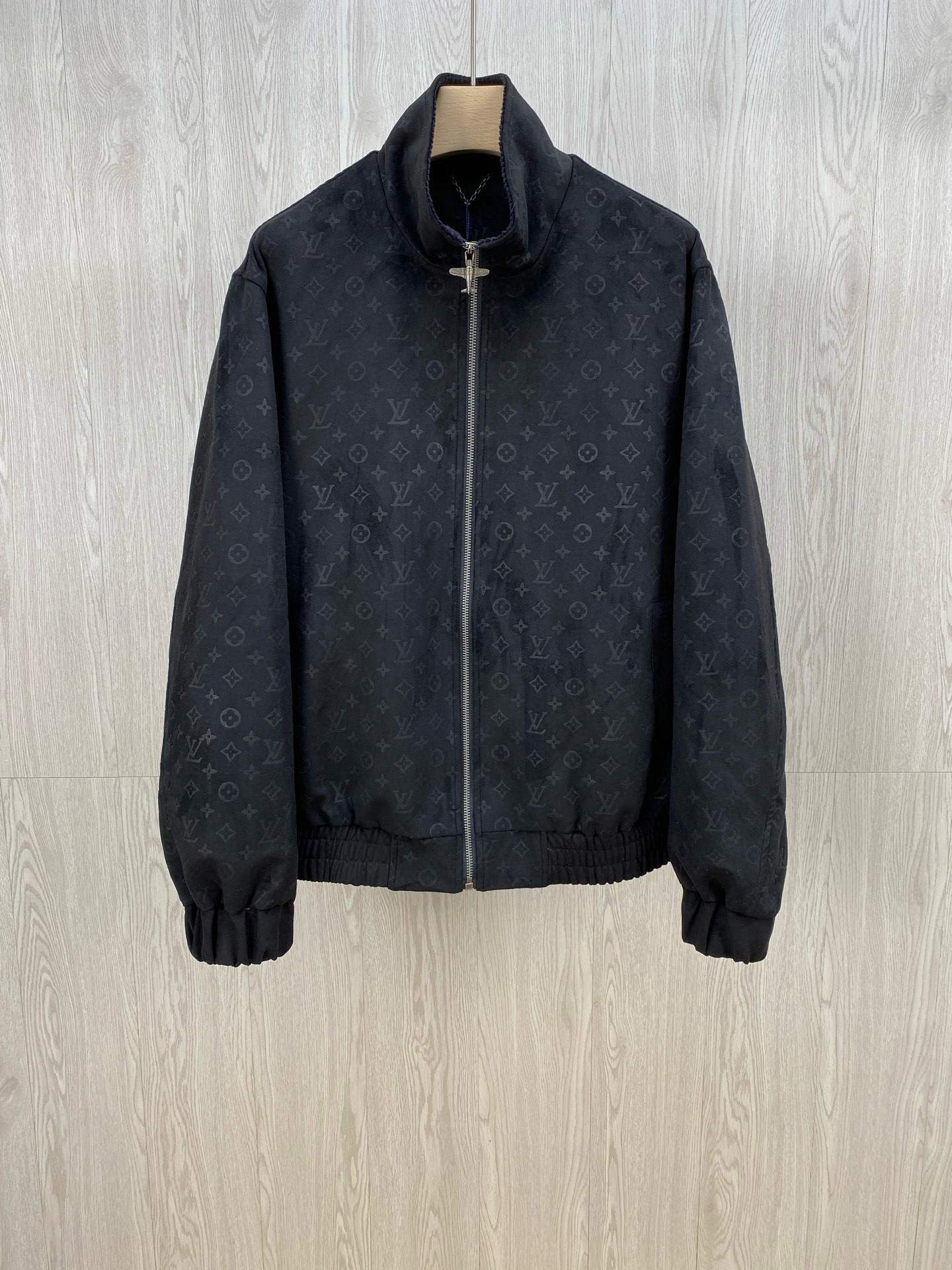 Louis Vuitton Jacket – CJKT1800
