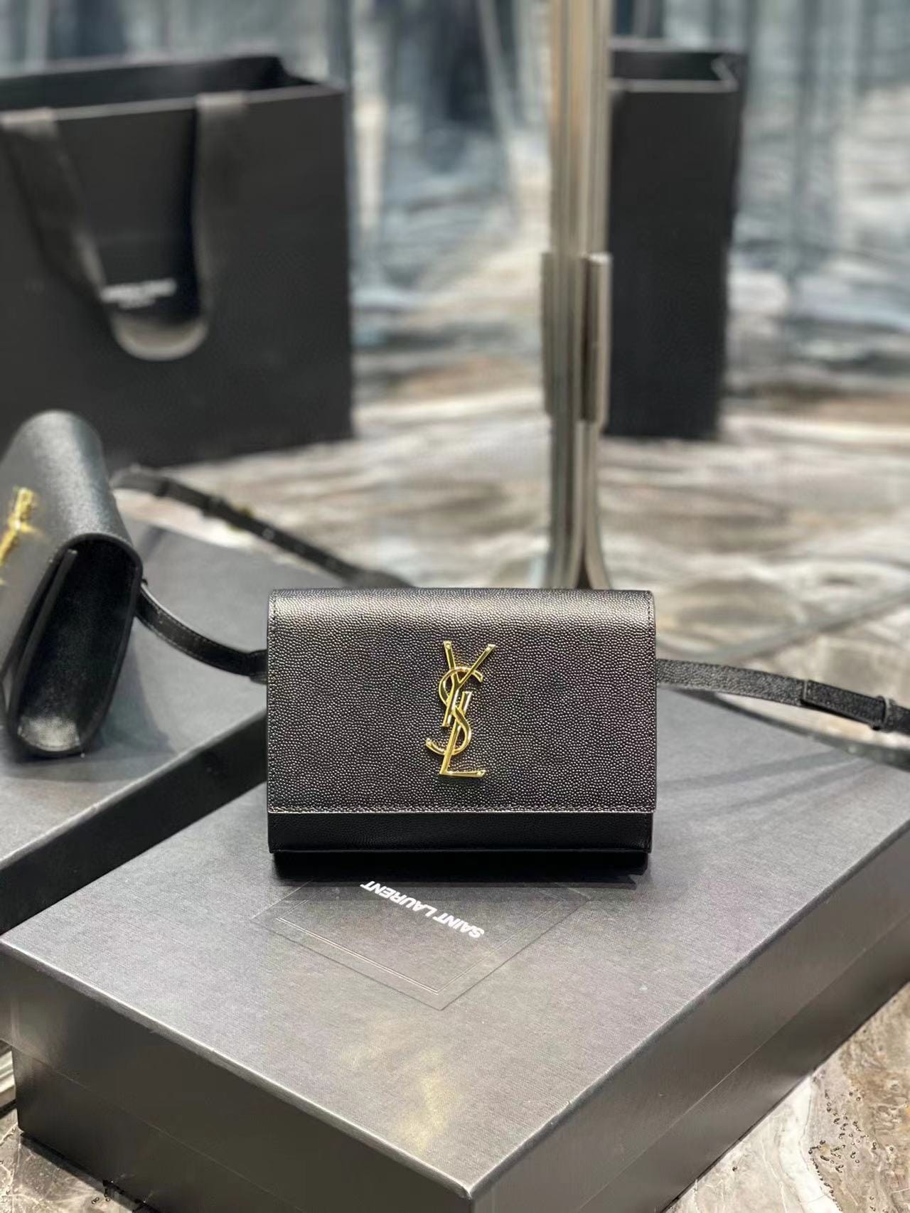 Yves Saint Lauren Bag – YSLB1075