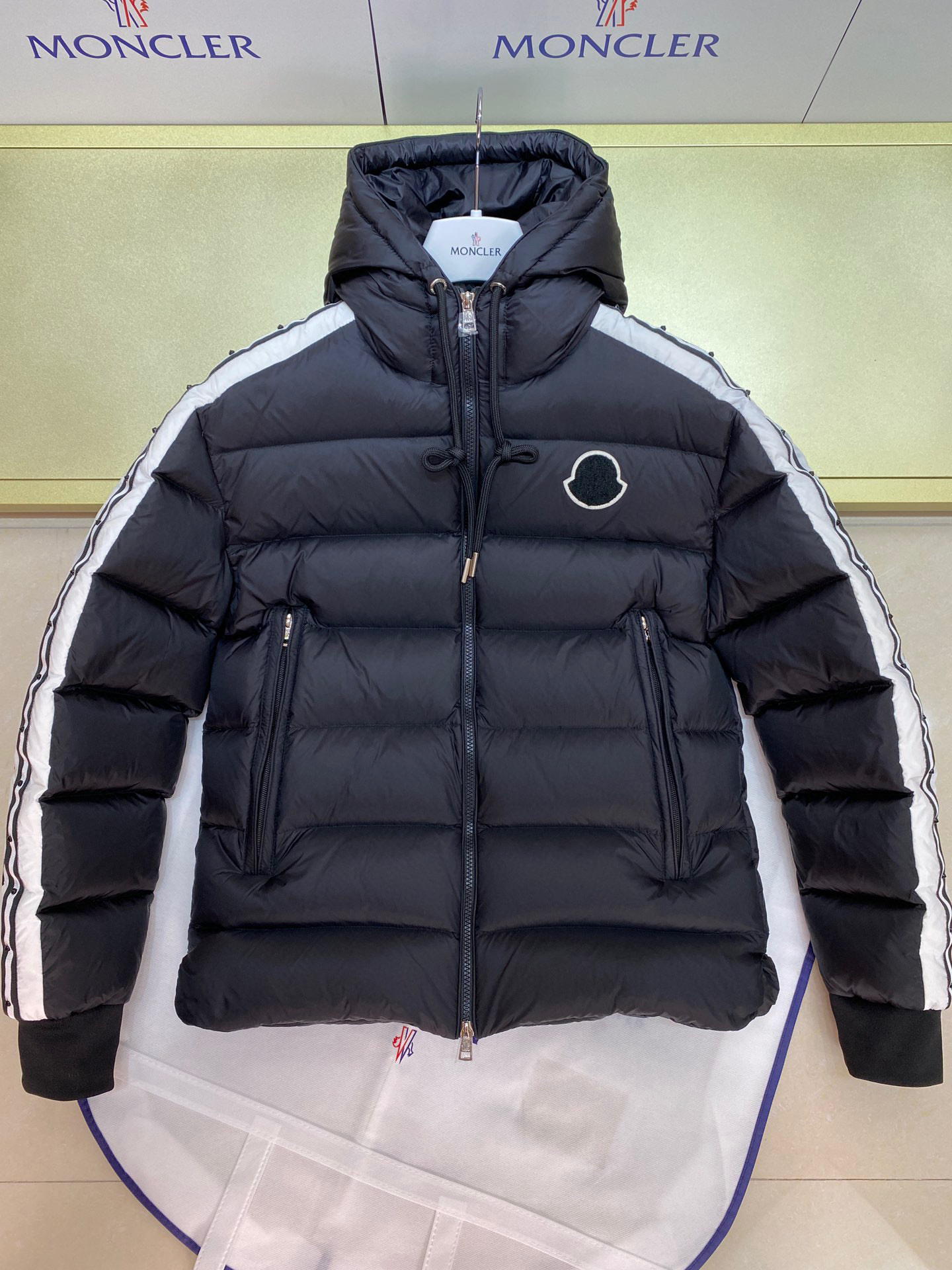Moncler Jacket – CJKT1171