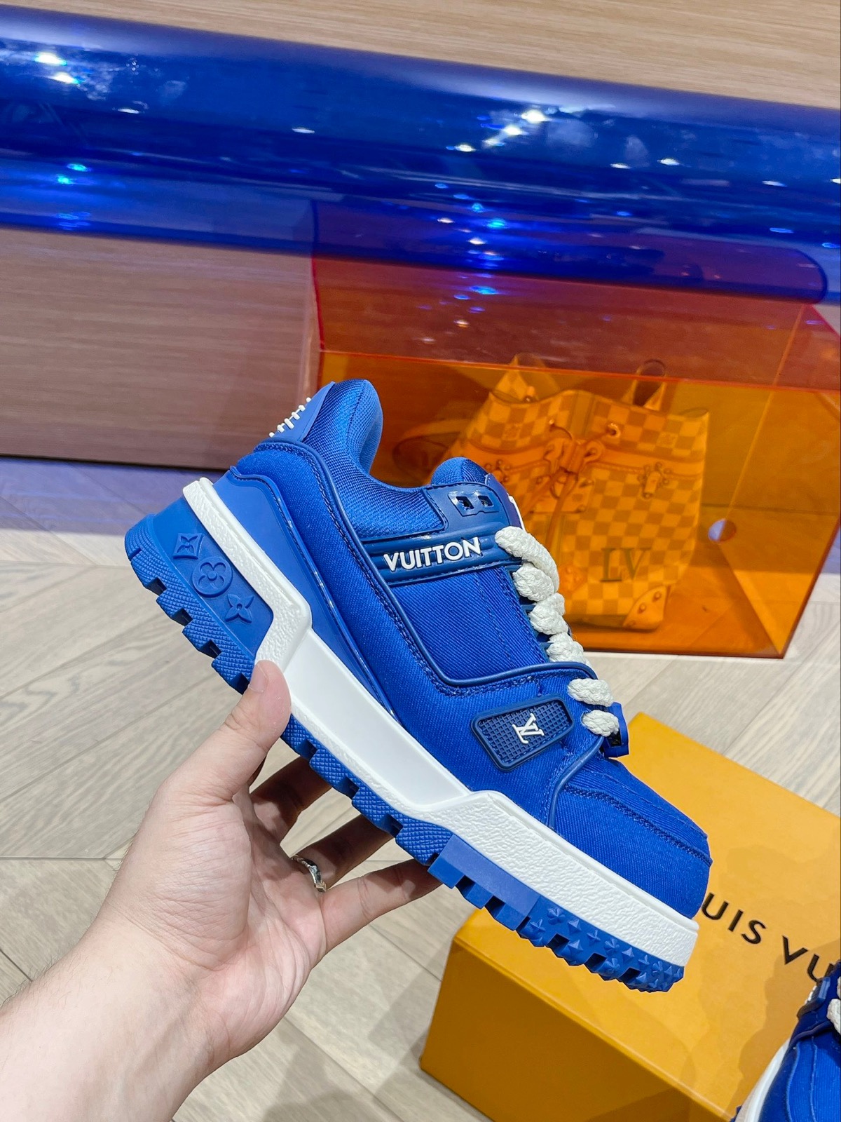Louis Vuitton Sneaker – LSVT1268
