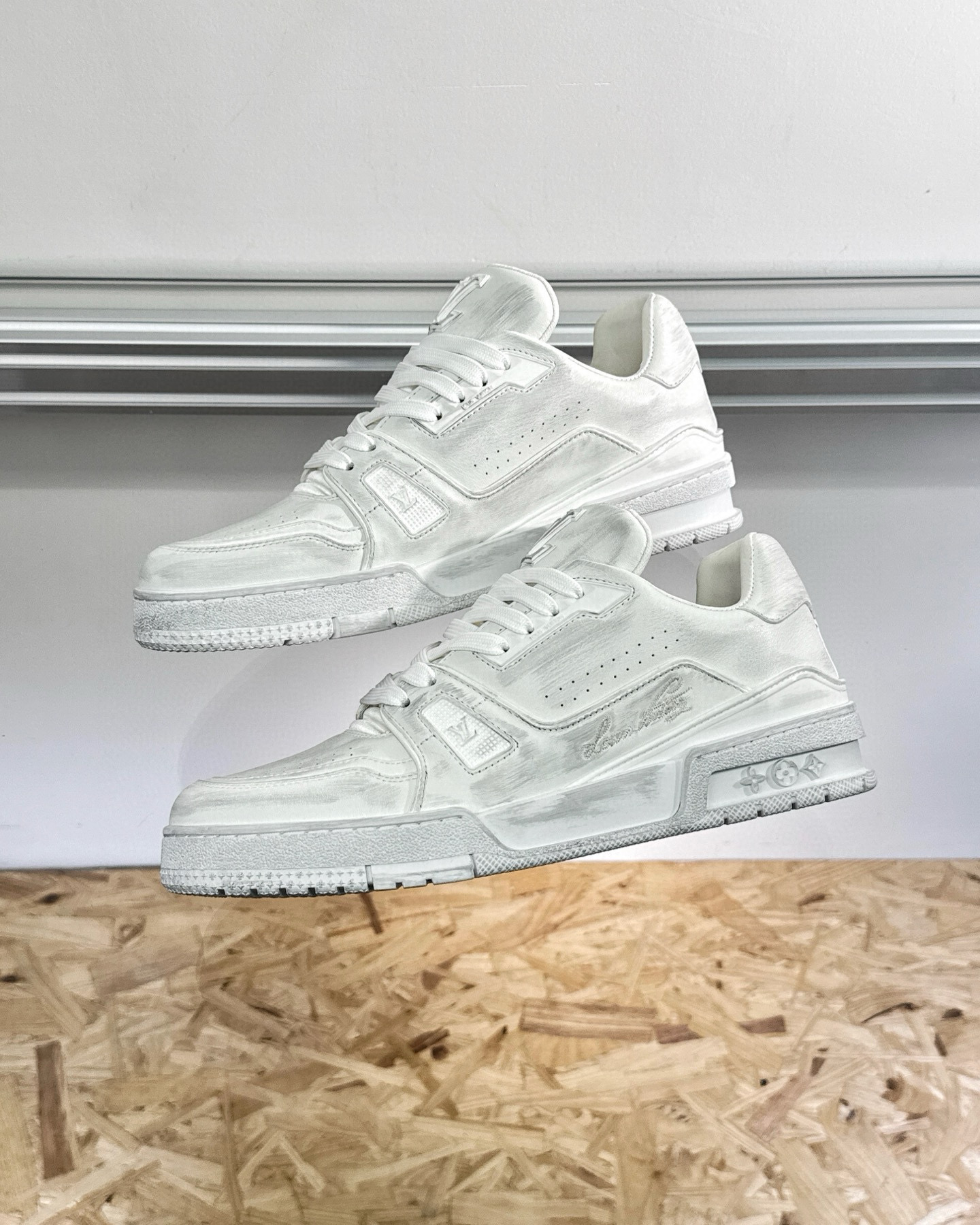 Louis Vuitton Sneaker – LSVT1444