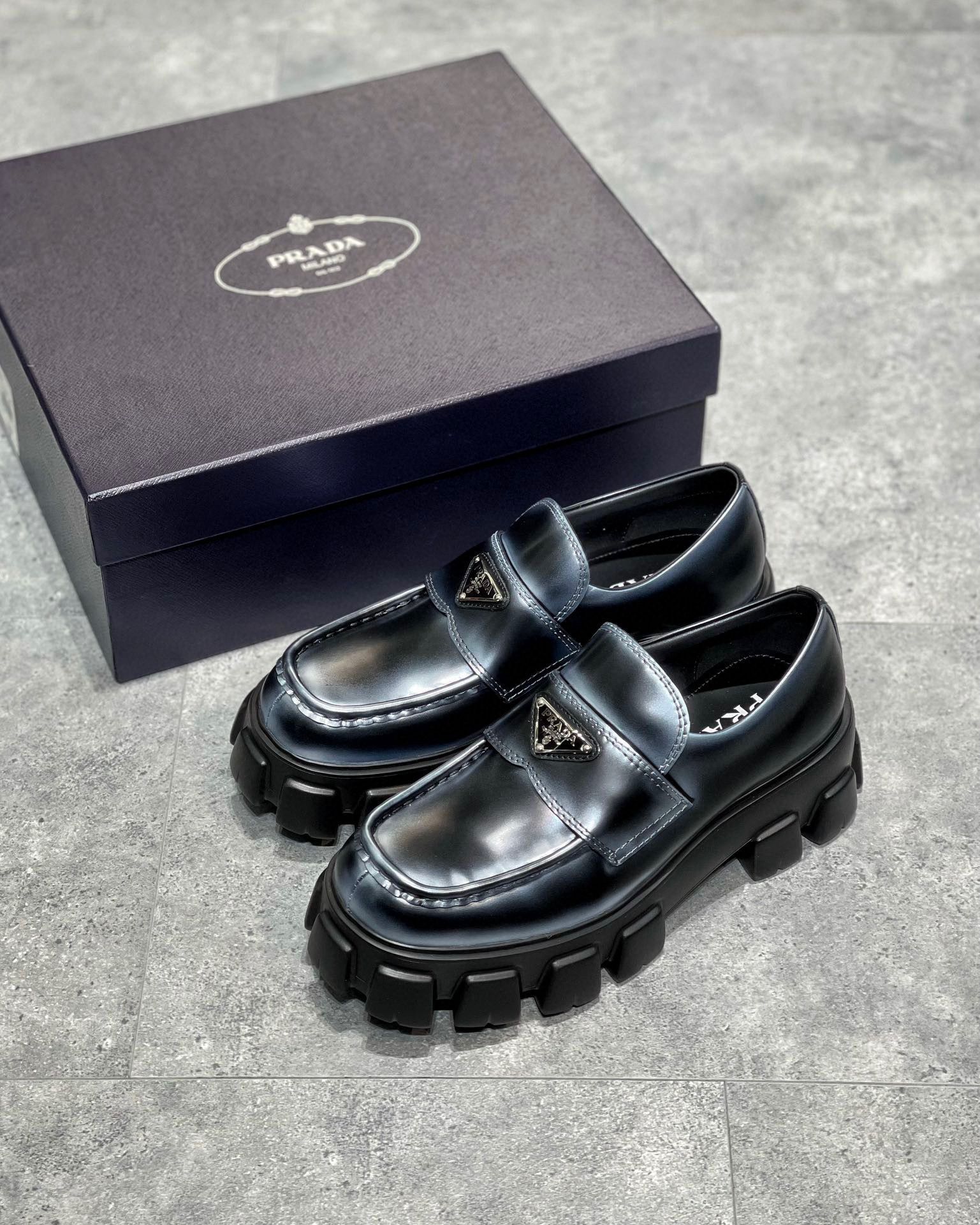 Prada Sneaker – PRDA1101