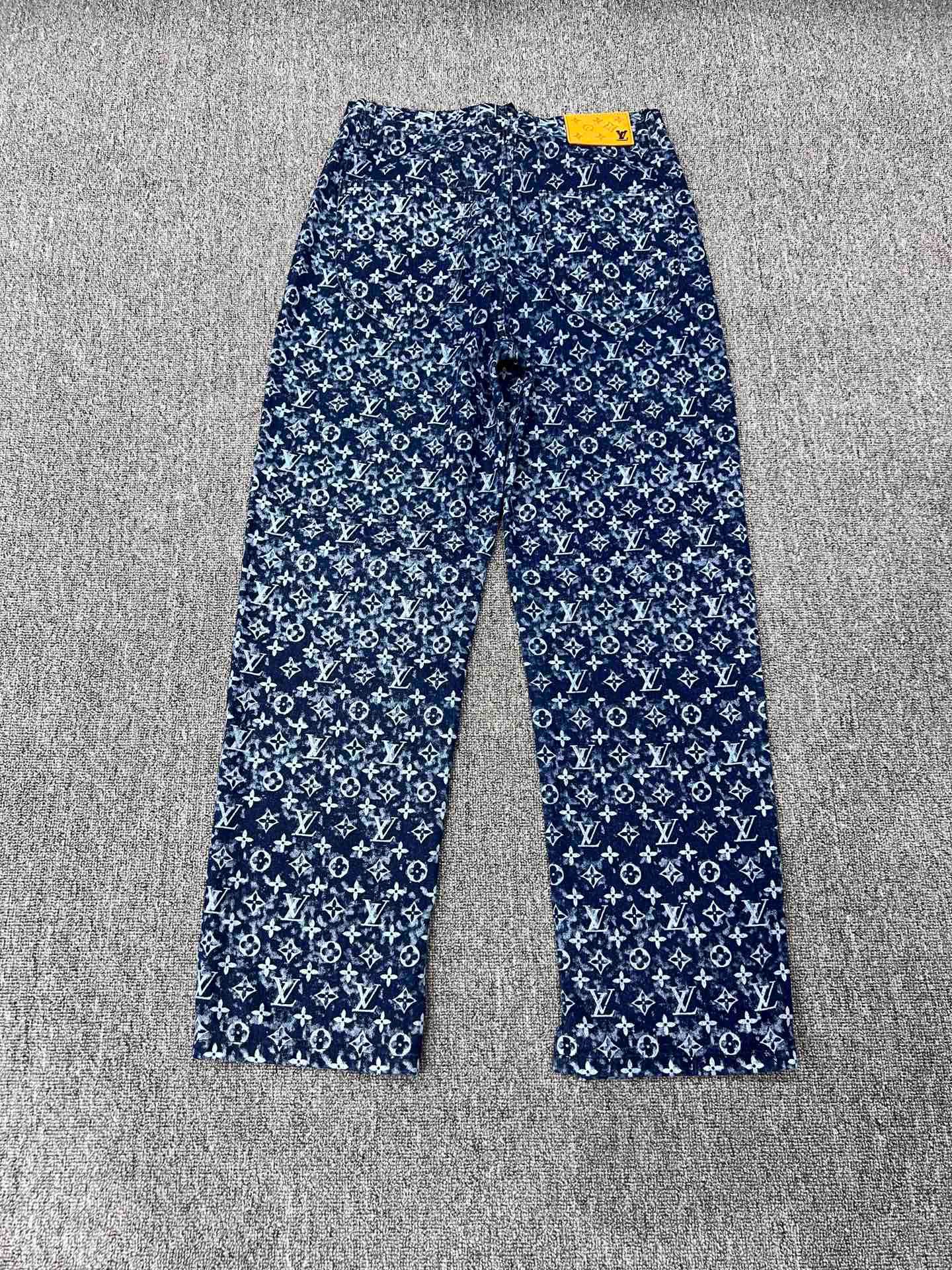 Louis Vuitton Jeans – JEPA1095
