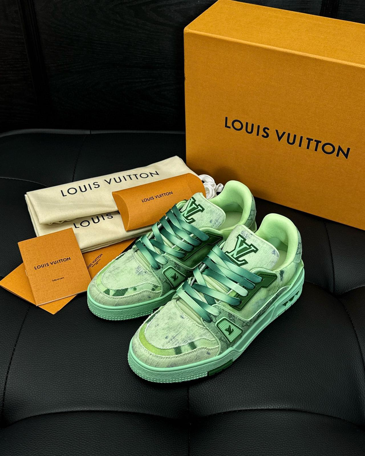 Louis Vuitton Sneaker – LSVT1375