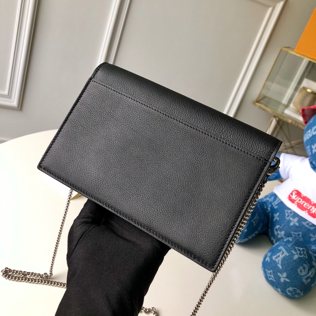 Louis Vuitton Shoulder Bag – LVSH1159