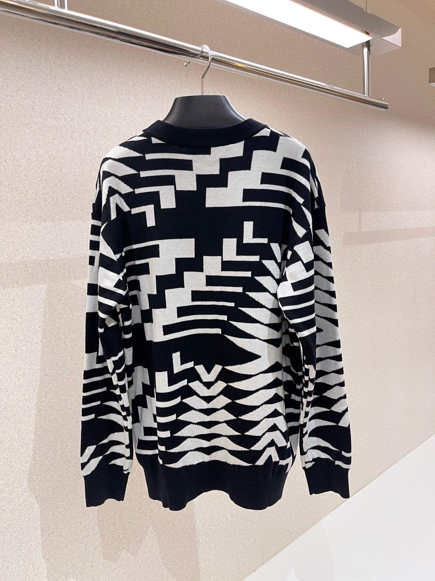 Louis Vuitton Sweater – SWHO2108