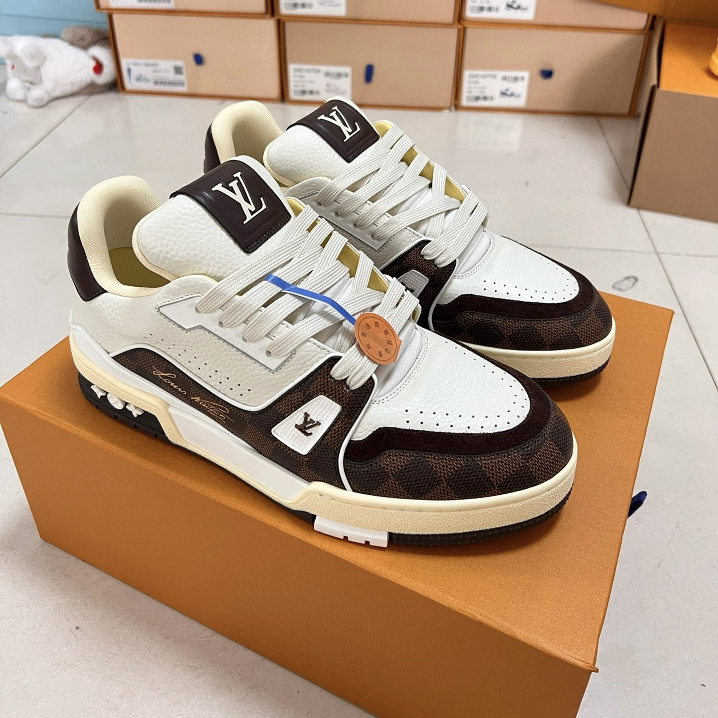 Louis Vuitton Sneaker – LSVT1346