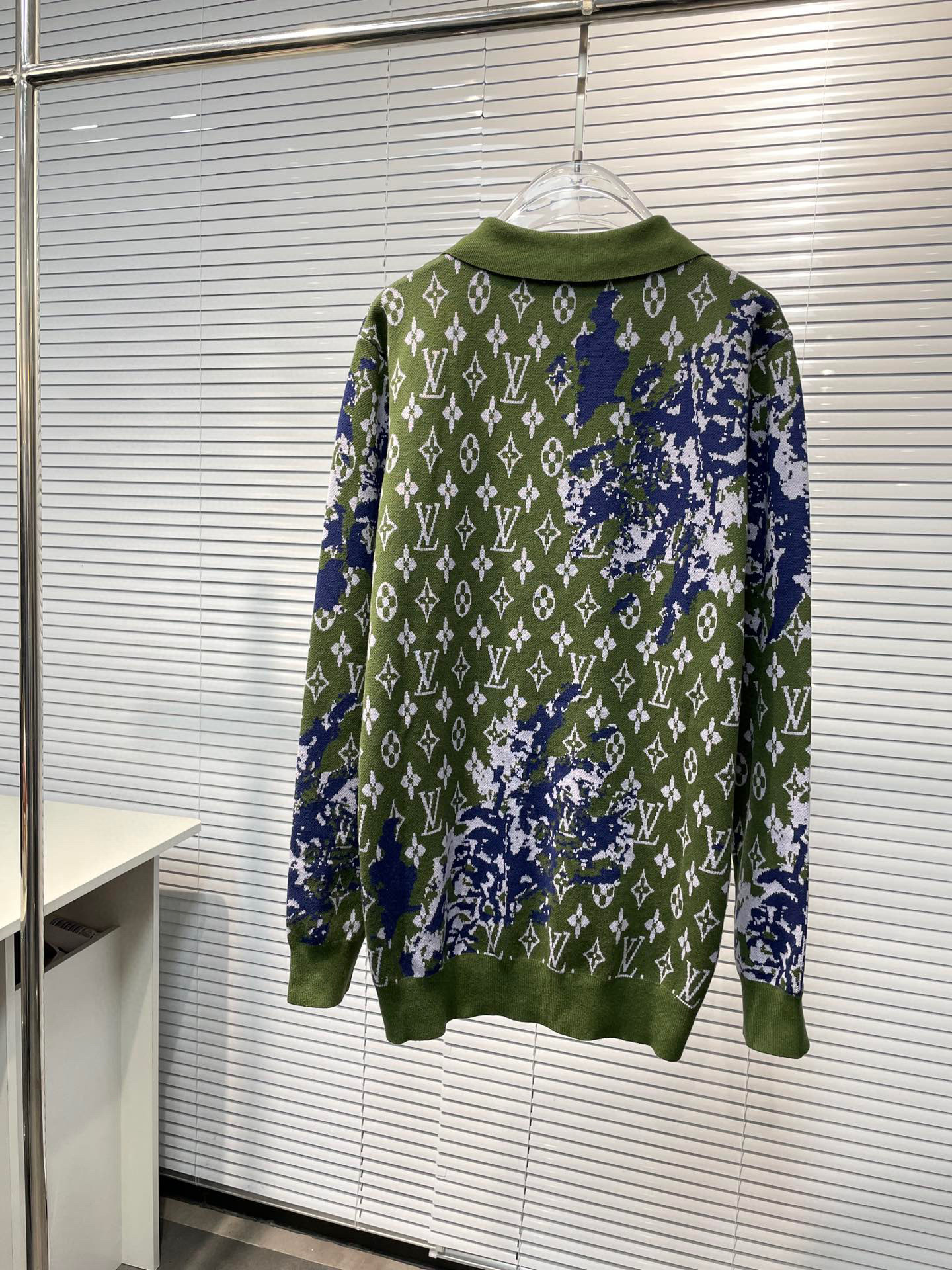 Louis Vuitton Sweater – SWHO2081