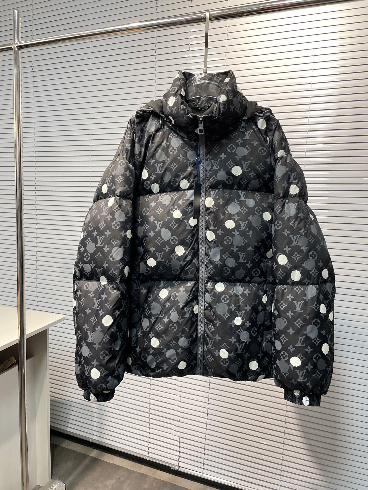 Louis Vuitton Jacket – CJKT1369