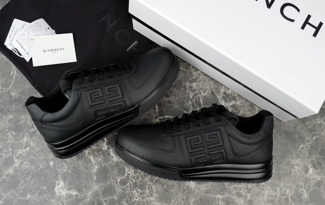 Givenchy Sneaker – GVCY1031