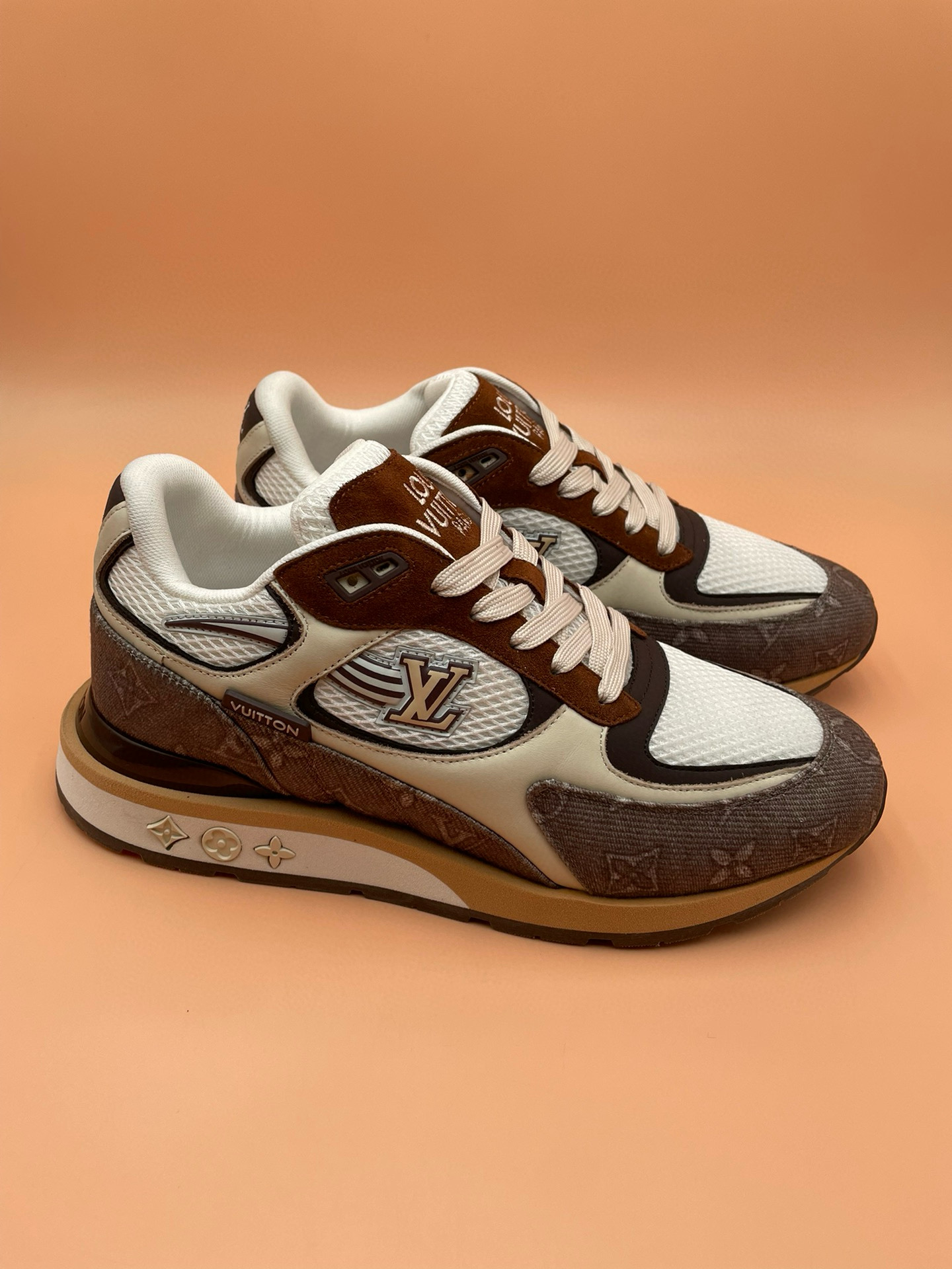 Louis Vuitton Sneaker – LSVT1422