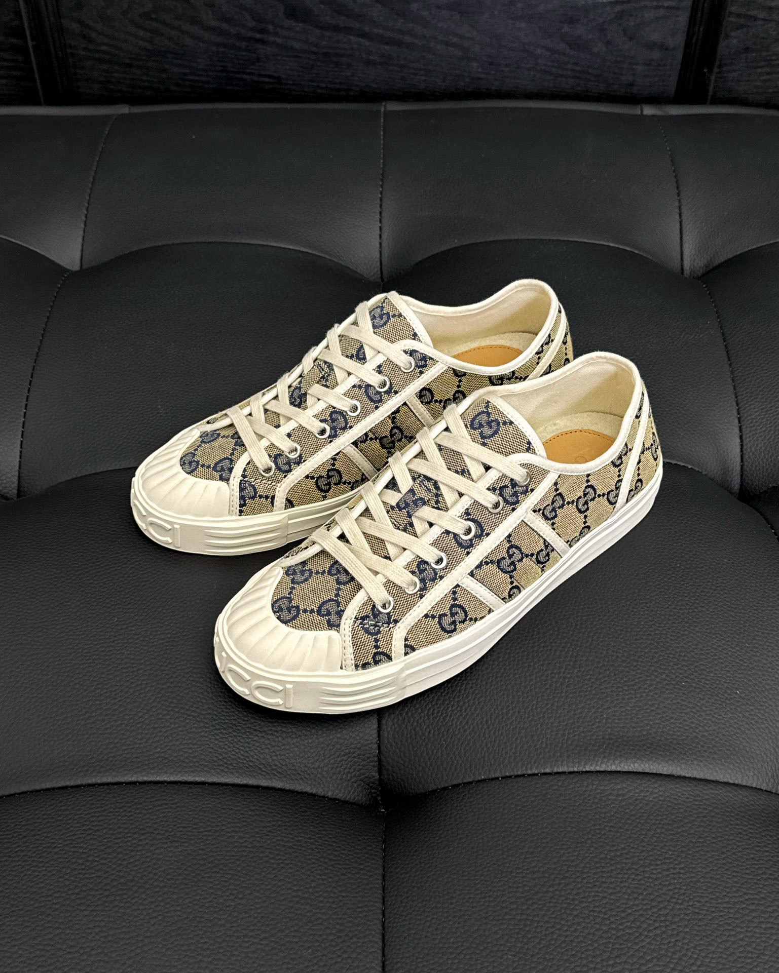 Gucci Sneaker – GUCC1183